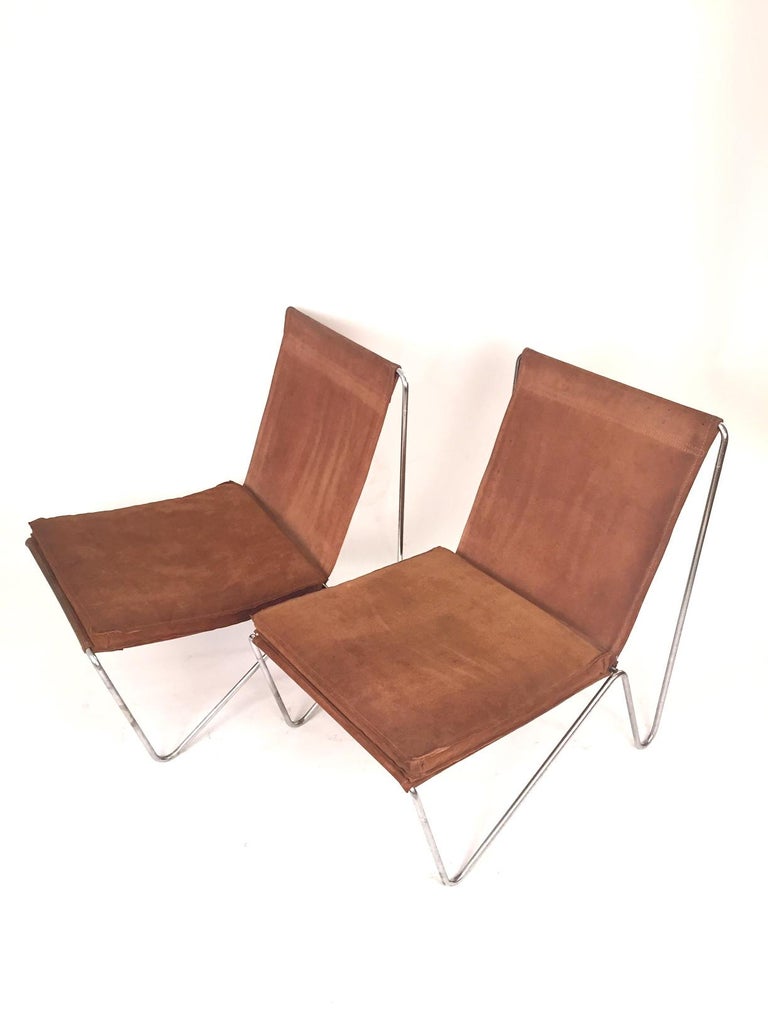 Verner Panton Pair of Suede Leather Bachelor Chairs, 1957 In Good Condition In Madrid, ES