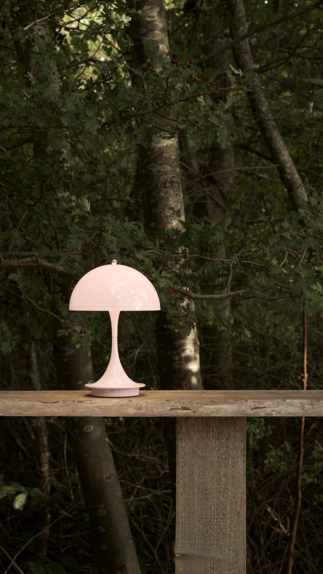 Verner Panton 'Panthella 160' Portable Lamp for Louis Poulsen in Opal Pale Rose For Sale 1