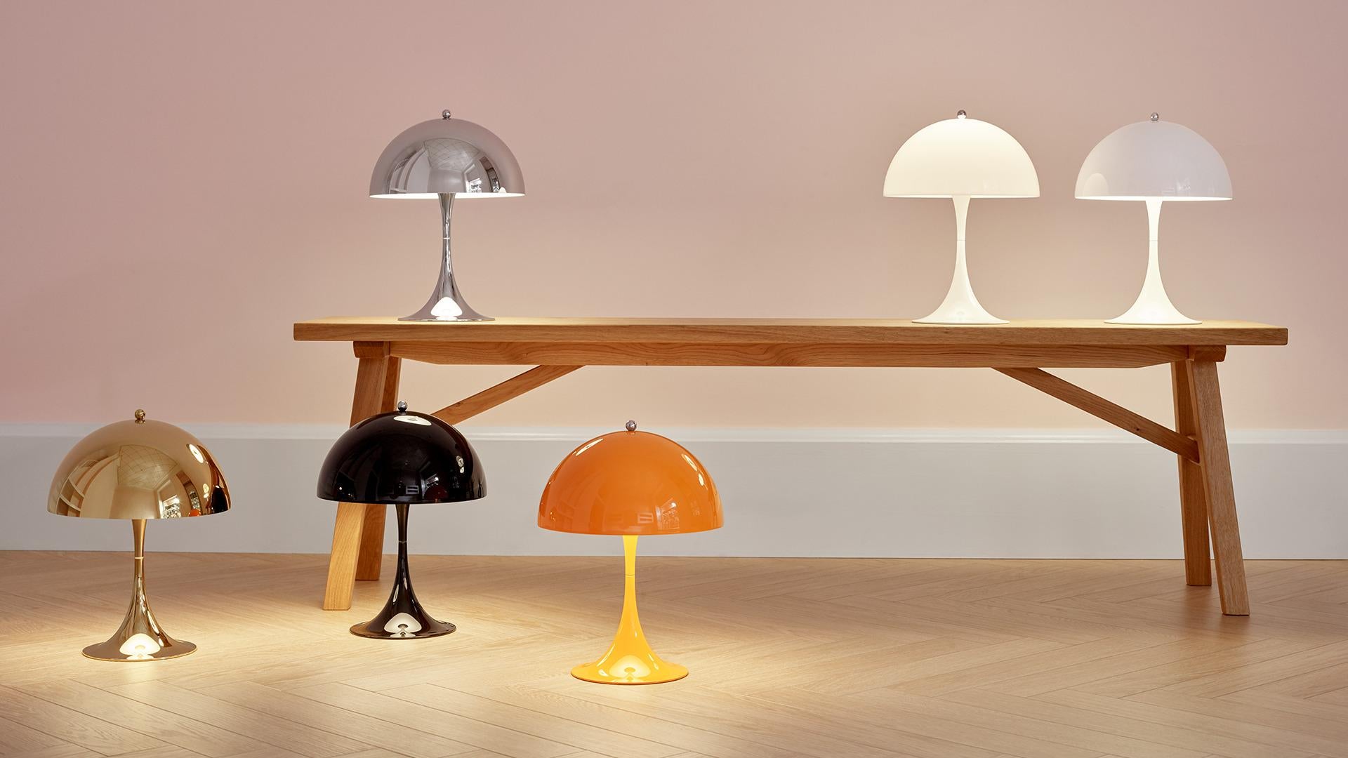 Verner Panton 'Panthella 250' Lámpara de mesa LED en blanco ópalo para Louis Poulsen en venta 9