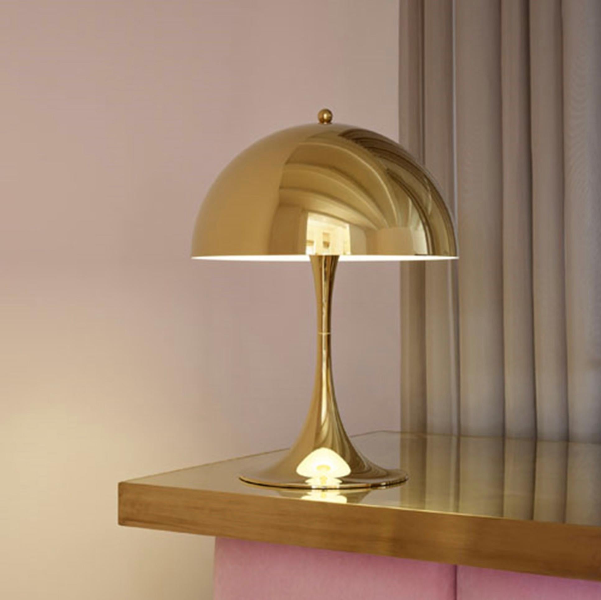 Danish Verner Panton 'Panthella 250' Table Lamp 'Coral' Metal for Louis Poulsen For Sale