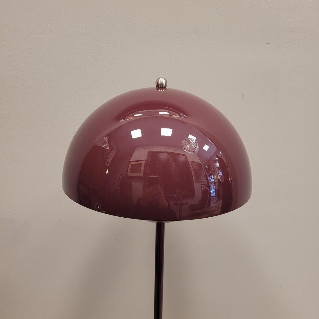 Verner Panton Panthella  Lámpara de mesa burdeos firmada en venta 6