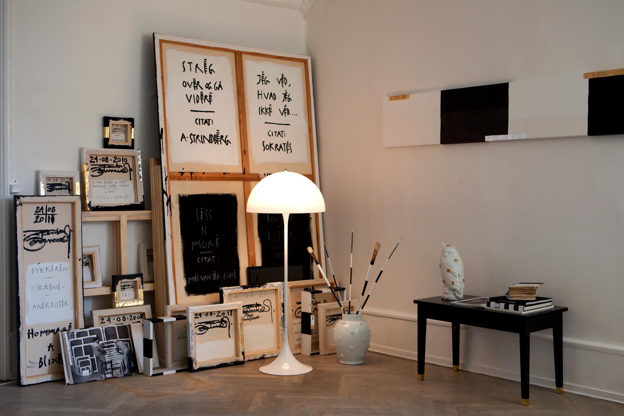 Steel Verner Panton 'Panthella' White Floor Lamp for Louis Poulsen For Sale