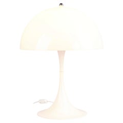 Lampe de table Panthella de Verner Panton en acrylique blanc, signée Louis Poulsen, années 1970