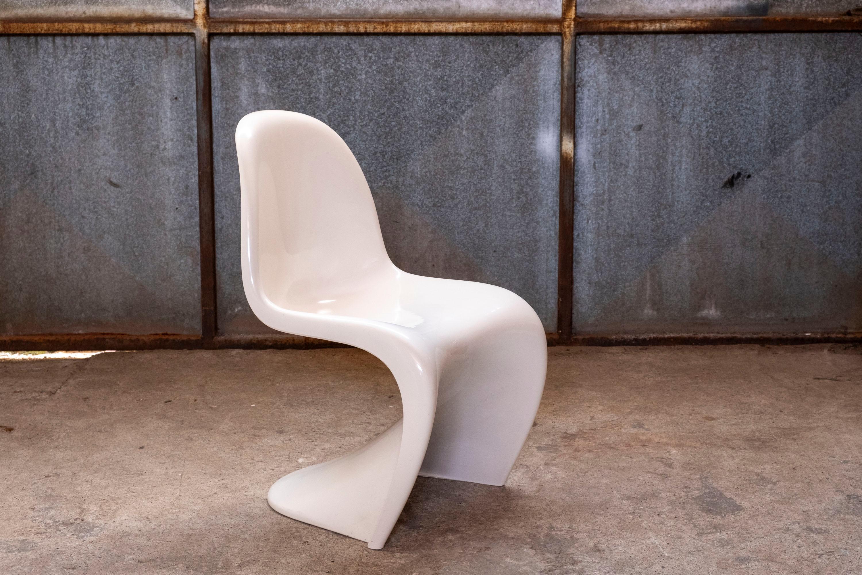 Iconic Panton Chair, designed by Verner Panton for Hermann Miller / Fehlbaum Production. Designed in 1960, this chair is from the 3rd production run (from 1971 until 1979) in thermoplastic  with reinforcement ribs underneath. The chair is marked