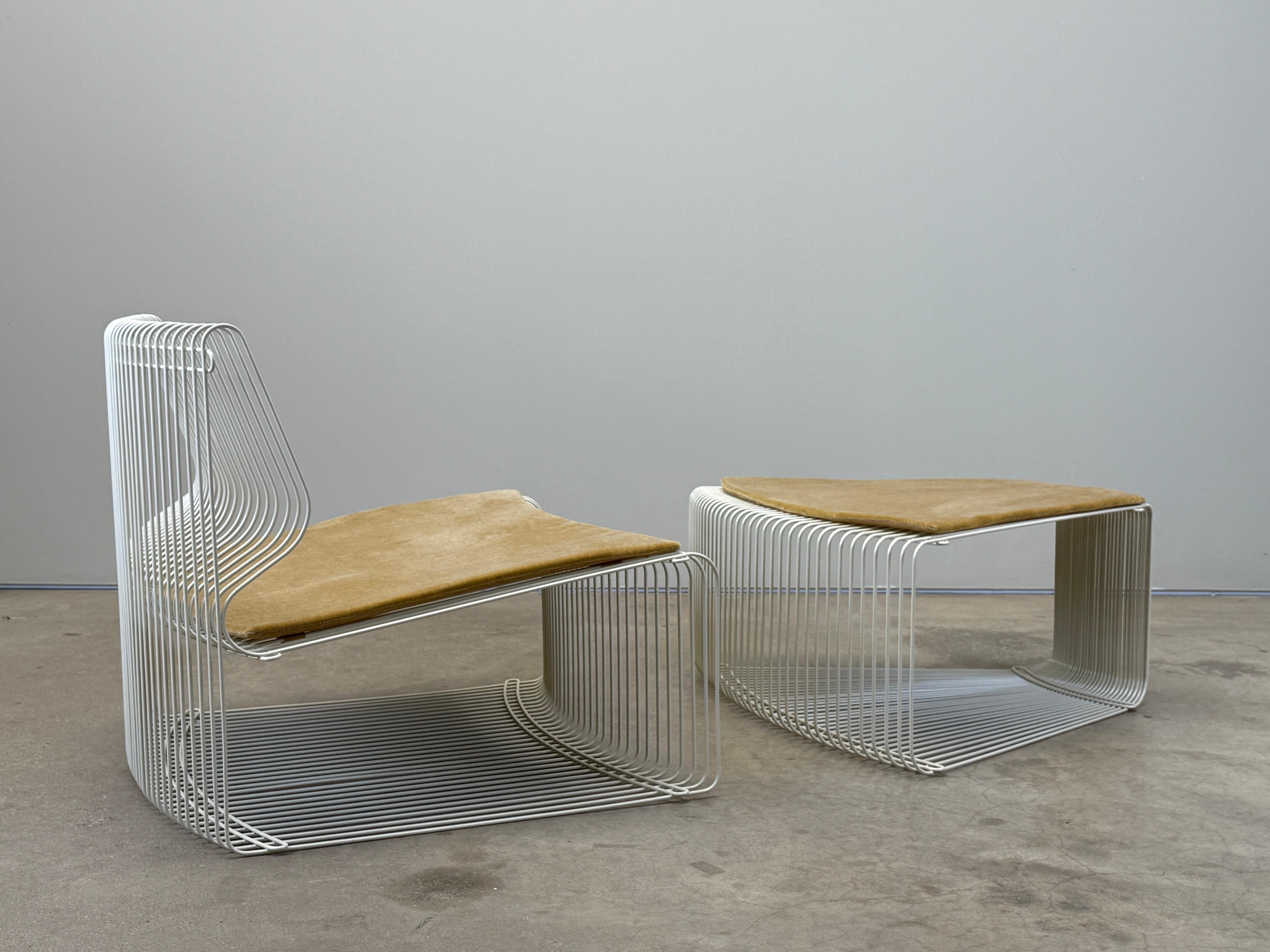 Verner Panton Pantonova Silla de salón y otomana en venta 5