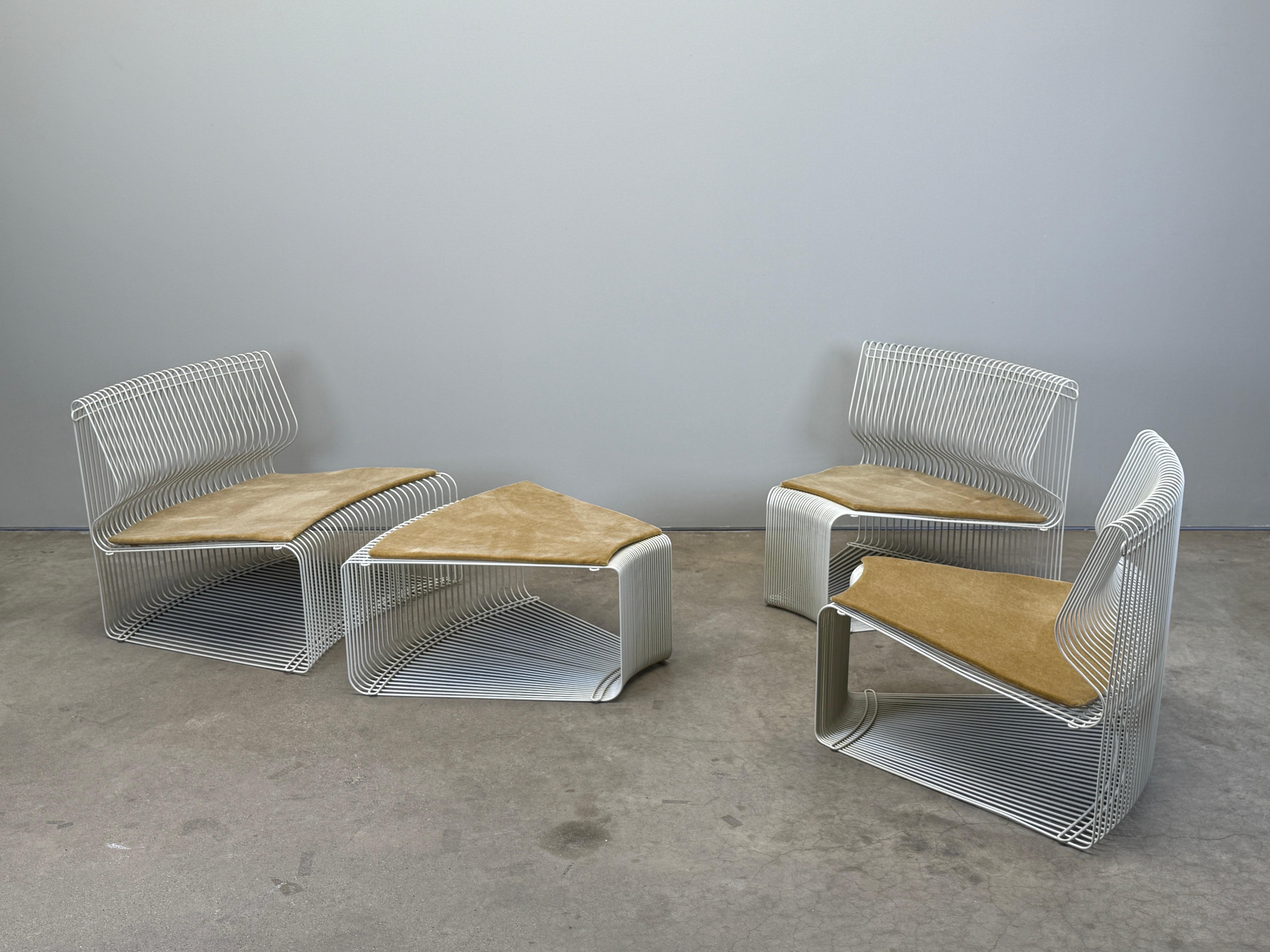 Verner Panton Pantonova Silla de salón y otomana en venta 13