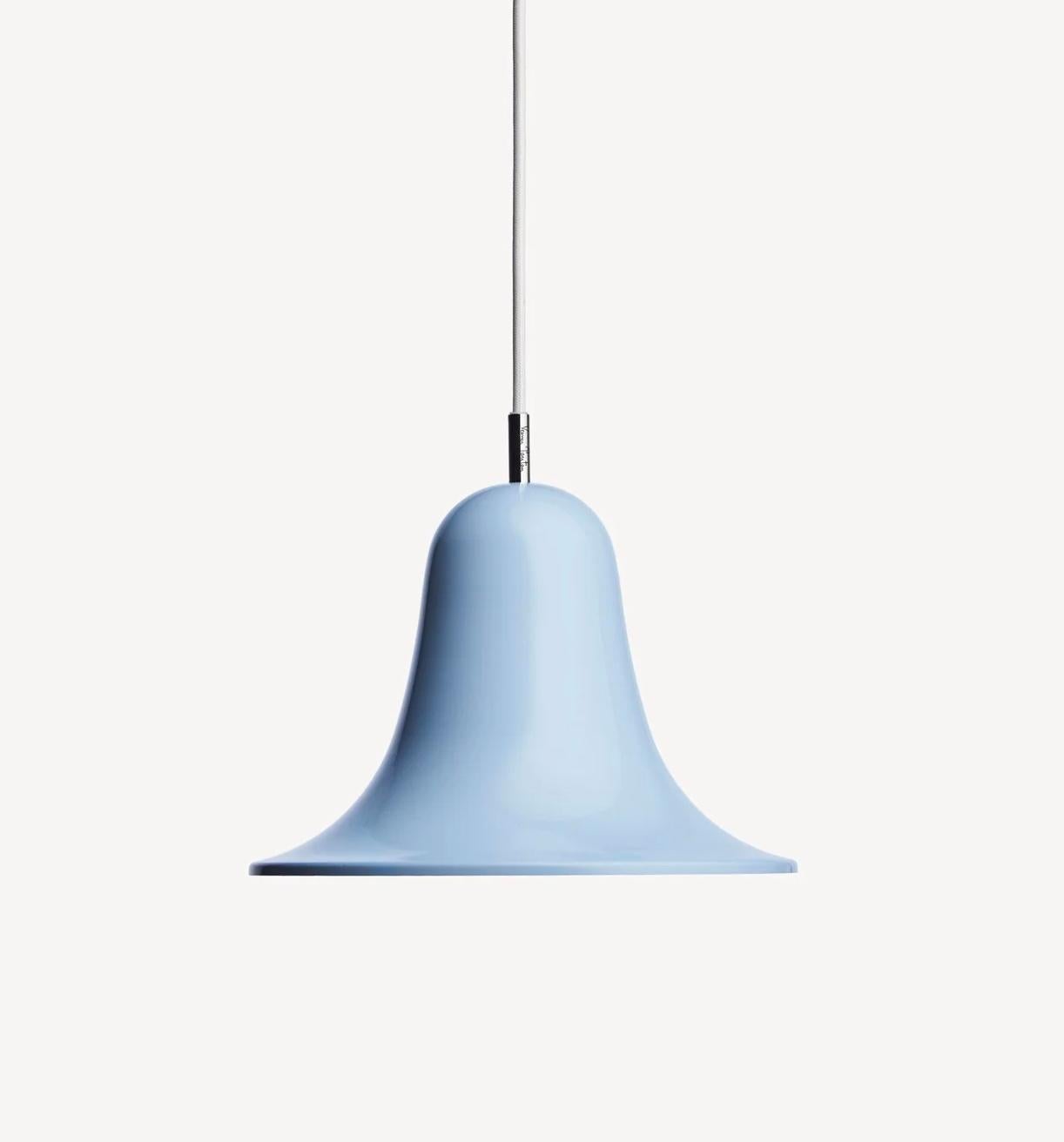 Verner Panton Pantop Ø23 pendant. Designed in 1980, current production.

The elegant Pantop line was designed by Verner Panton in 1980, and has for a long time been a staple of the Verpan collection. Pantop is characterized by a bell-like, widely