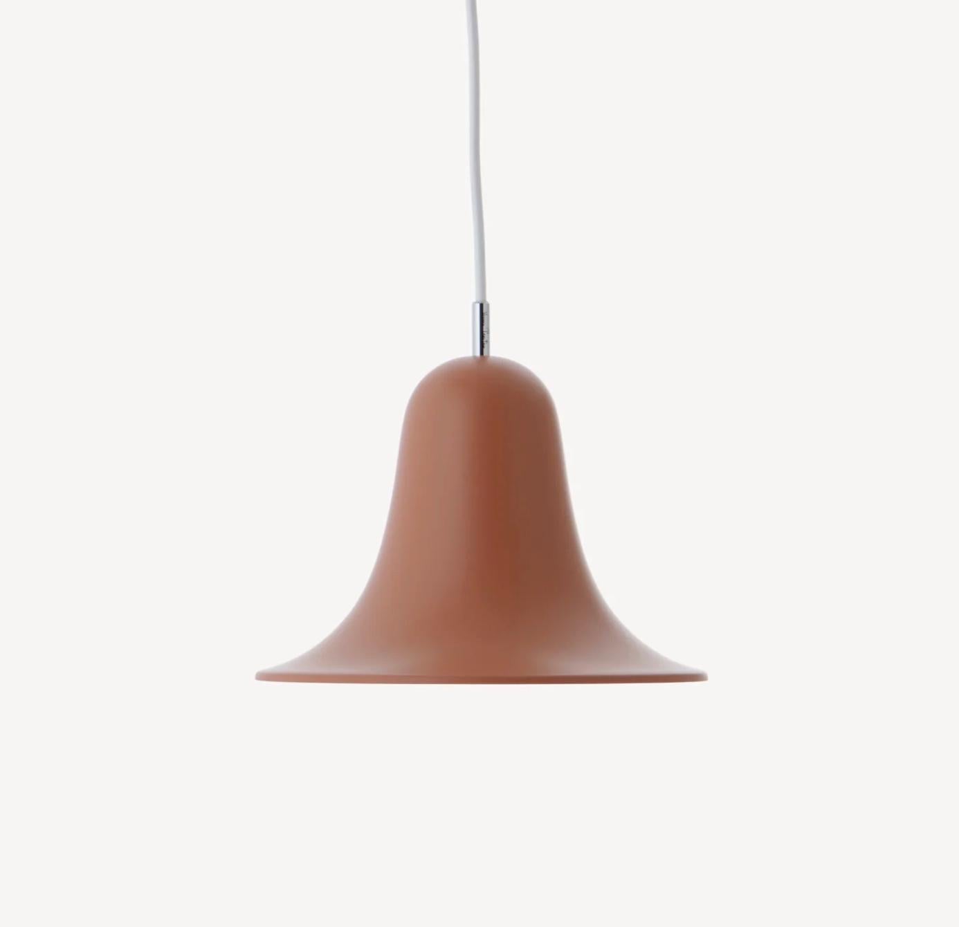 Verner Panton Pantop Ø23 pendant. Designed in 1980, current production.

The elegant Pantop line was designed by Verner Panton in 1980, and has for a long time been a staple of the Verpan collection. Pantop is characterized by a bell-like, widely