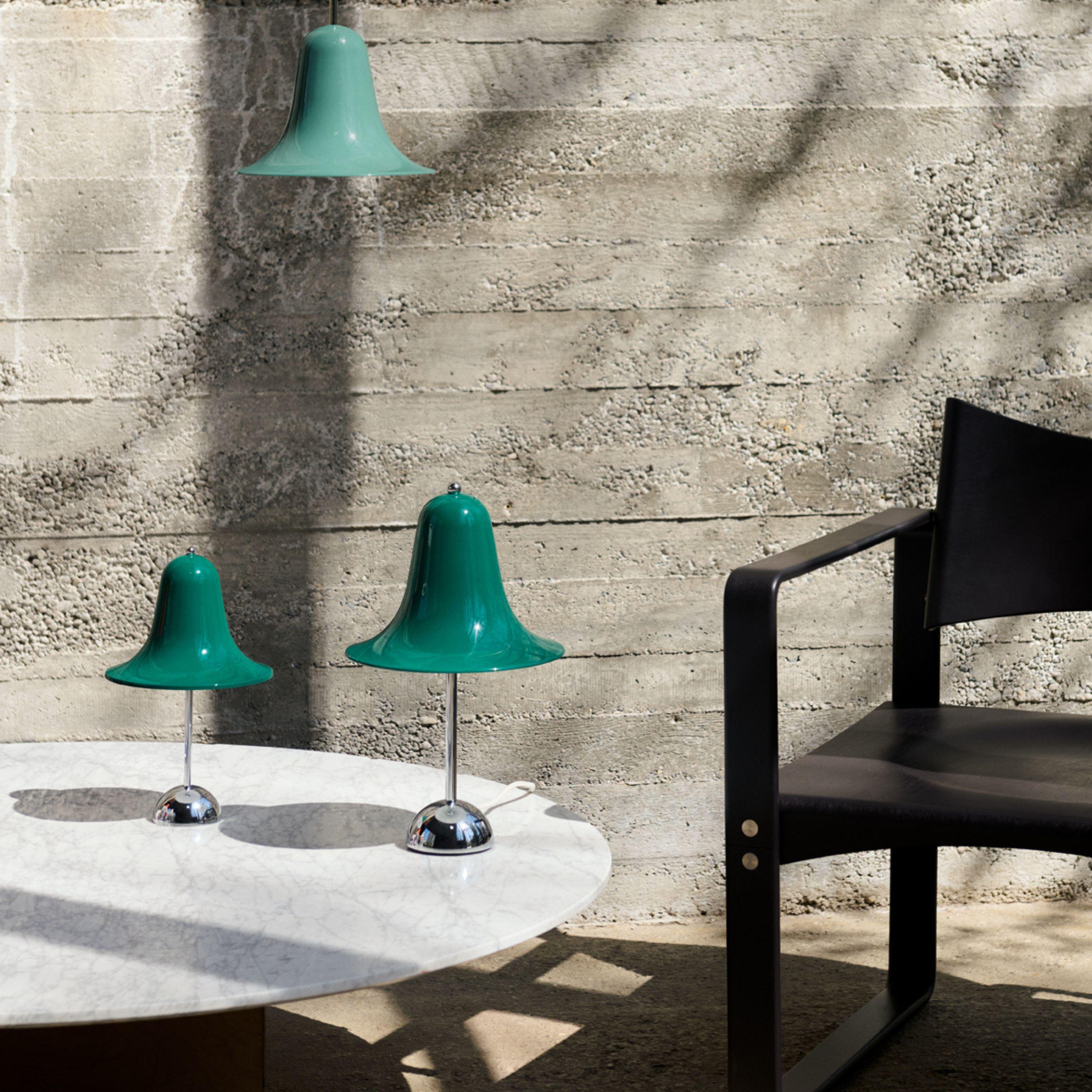 XXI secolo e contemporaneo Lampada da tavolo portatile 'Pantop' di Verner Panton in blu notte e cromo per Verpan in vendita