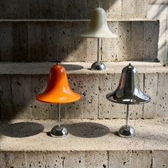 Verner Panton Lámpara de sobremesa portátil "Pantop" en naranja vivo y cromo para Verpan
