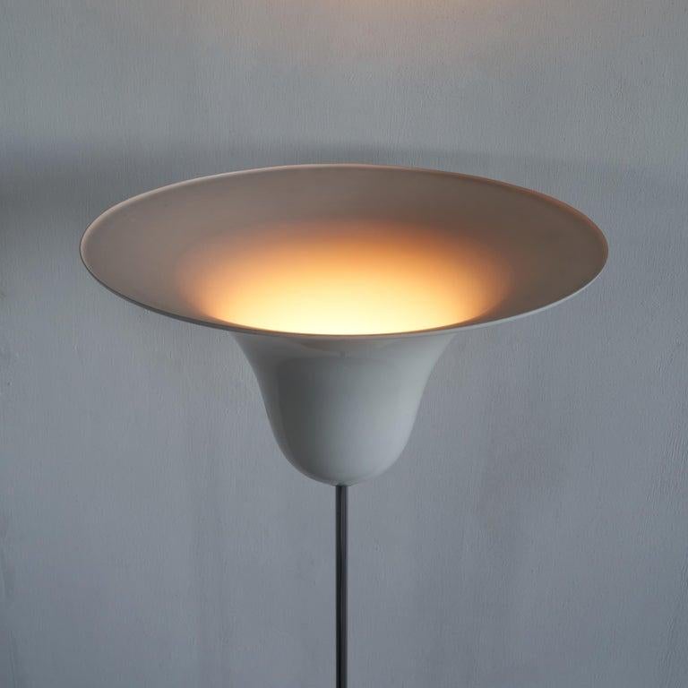 Verner Panton Rara lámpara de pie Uplighter para Elteva Dinamarca 1980 Moderno de mediados de siglo en venta