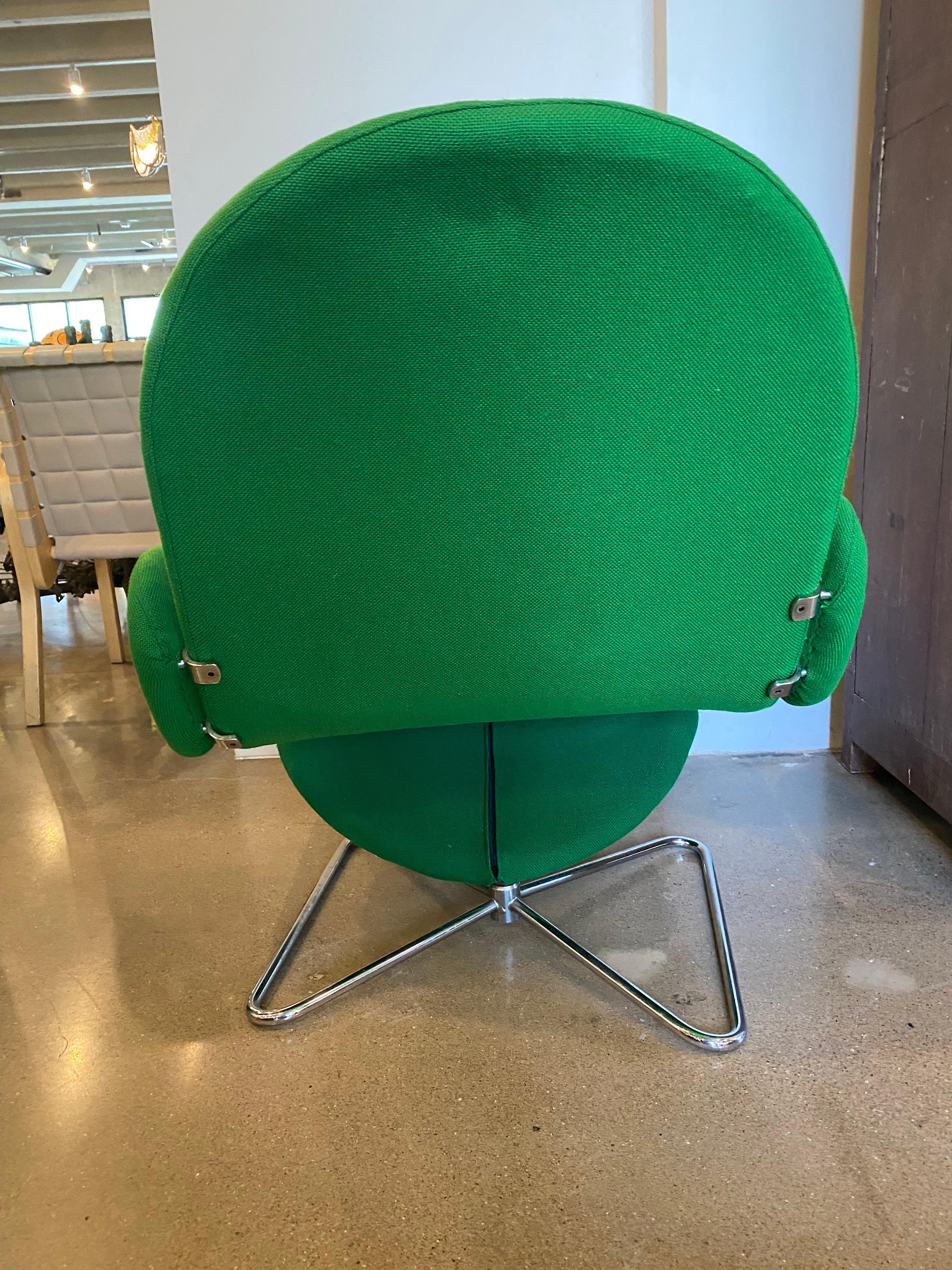 Mid-20th Century Verner Panton Swivel Chair in Green, Denmark, 1960s