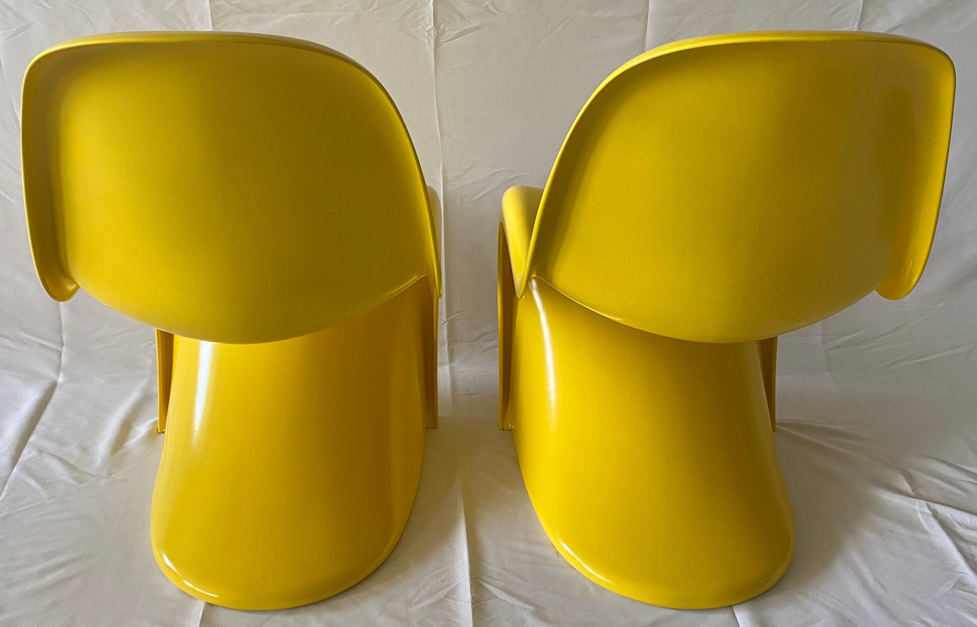 Mid-Century Modern Verner Panton Two Cantilevered Chairs by Vitra Herman Miller Edition For Sale