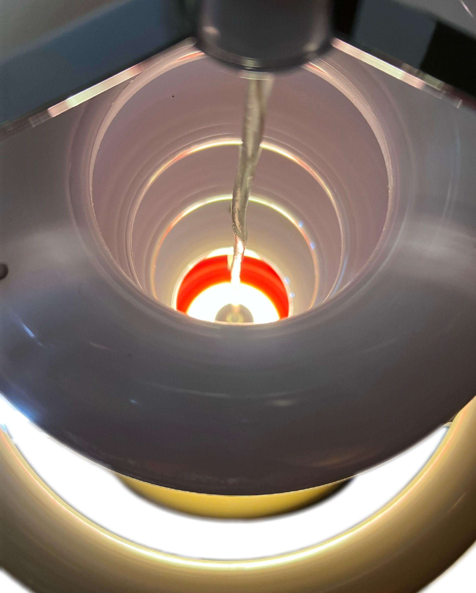 Verner Panton Lampadario UFO, Bianco, Rosso, Cromo, Danimarca, 1975, 2015 in vendita 1
