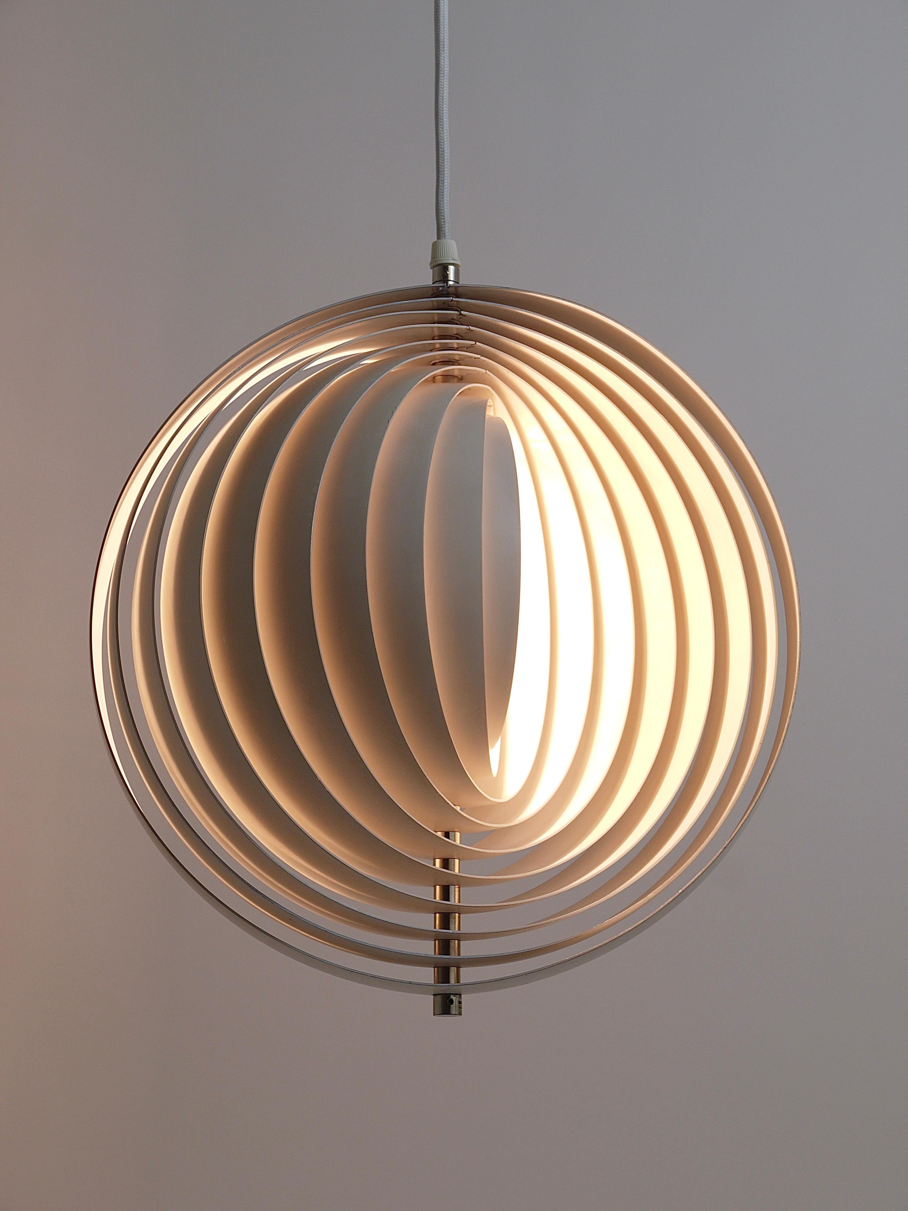 Verner Panton White Moon Lamp Visor Lamp, Op-Art, Louis Poulsen, Denmark, 1960s For Sale 9