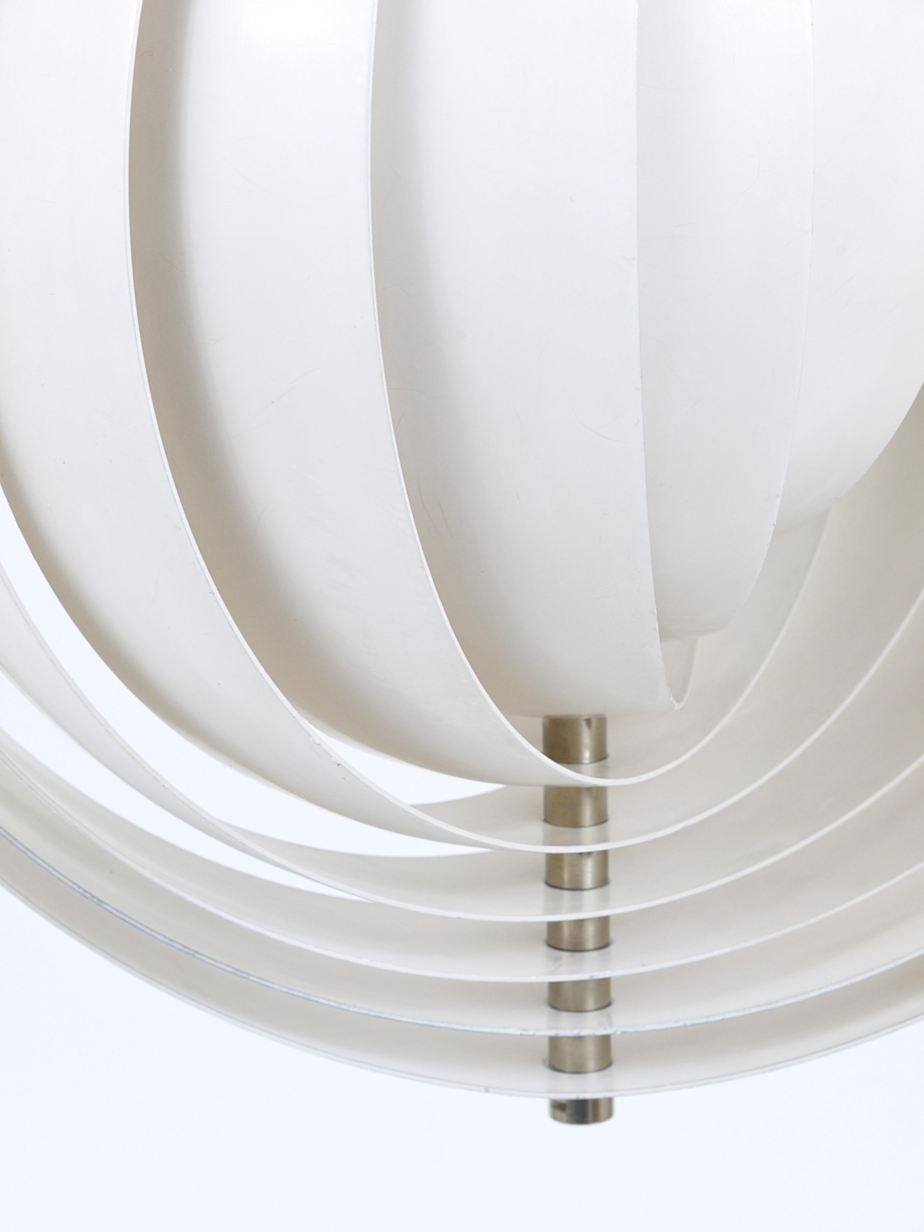 Verner Panton White Moon Lamp Visor Lamp, Op-Art, Louis Poulsen, Denmark, 1960s For Sale 1