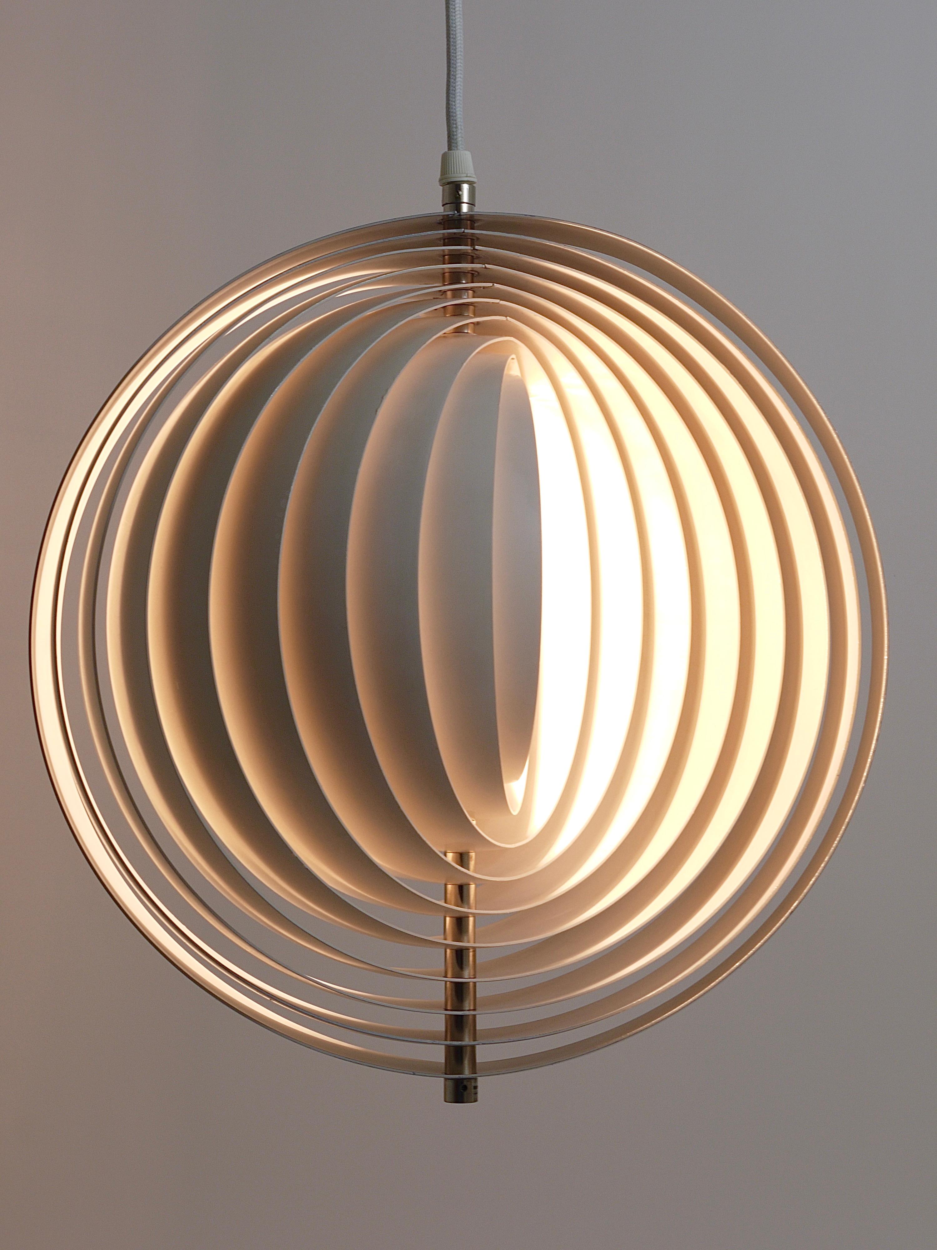 Verner Panton White Moon Lamp Visor Lamp, Op-Art, Louis Poulsen, Denmark, 1960s For Sale 2
