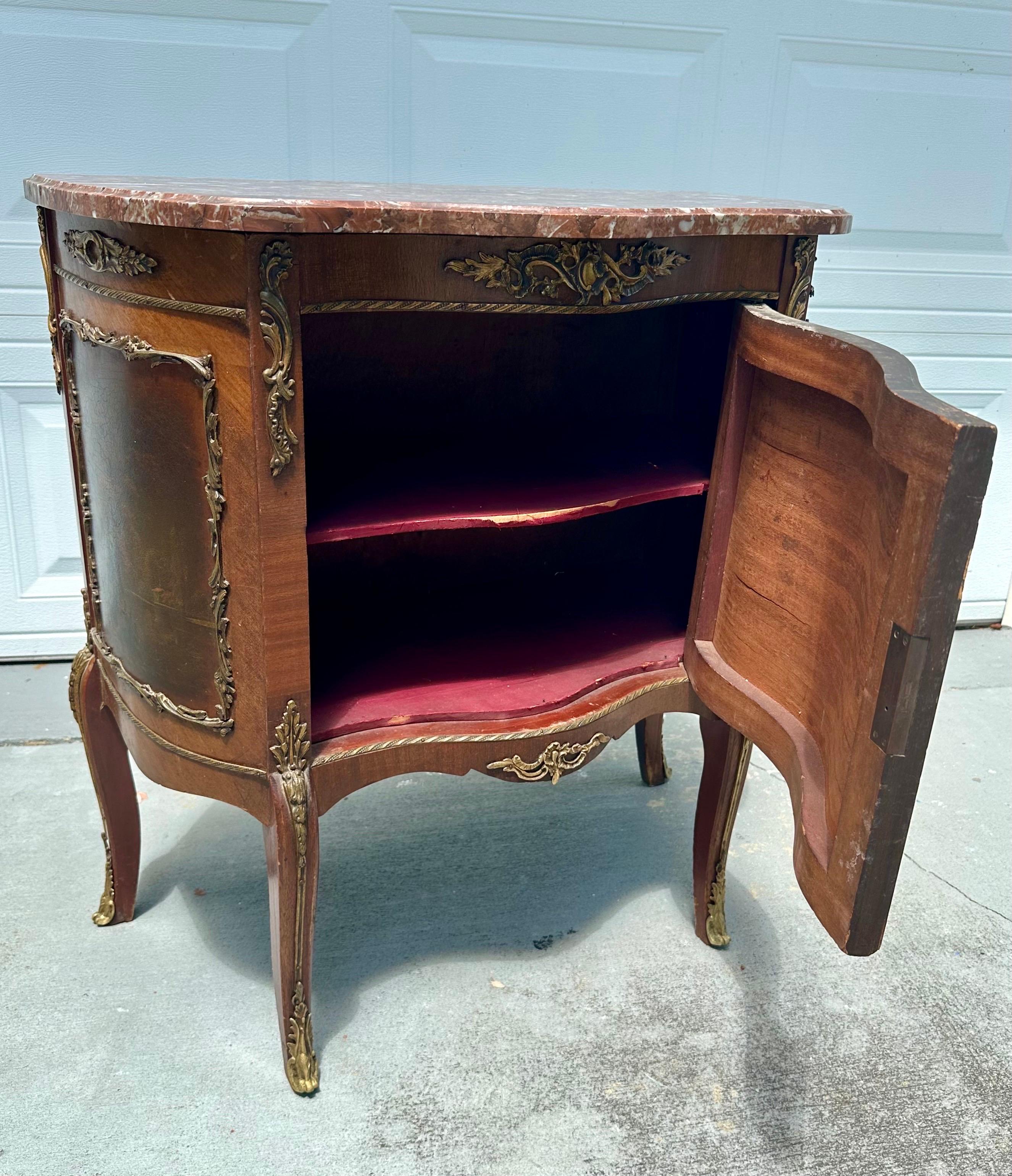 Vernis Martin French Antique Commode Chest Piano in marmo. in vendita 5