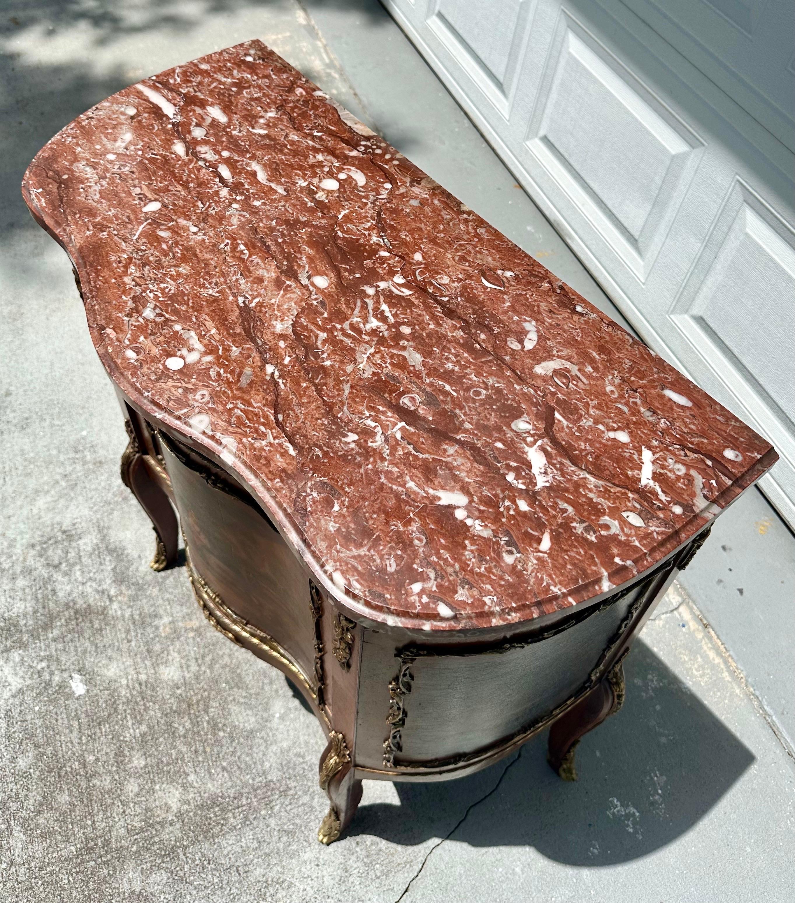 Vernis Martin French Antique Commode Chest Piano in marmo. in vendita 1