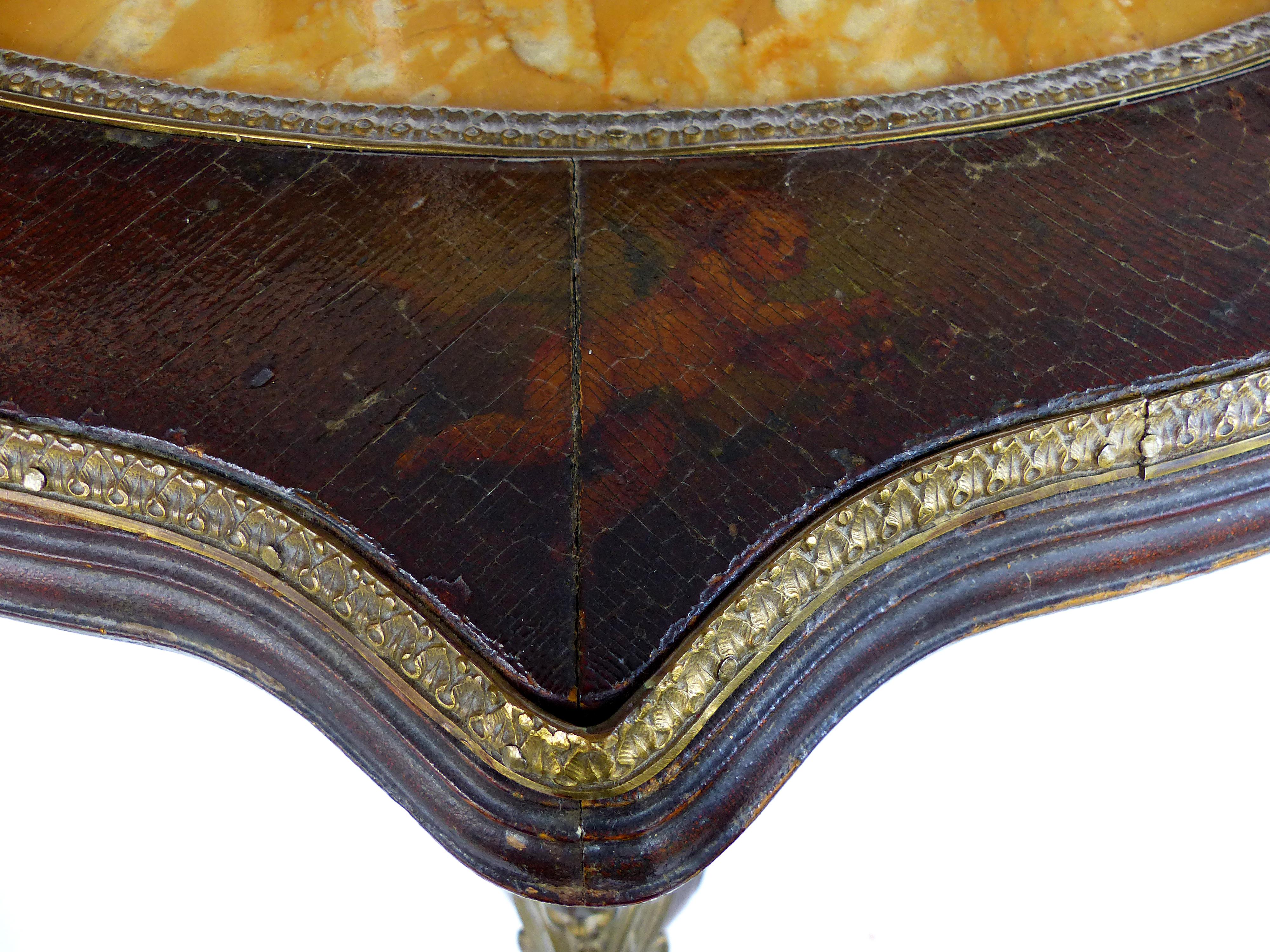 Handbemalter Tisch im Stil von Vannis Martin (Bronze)