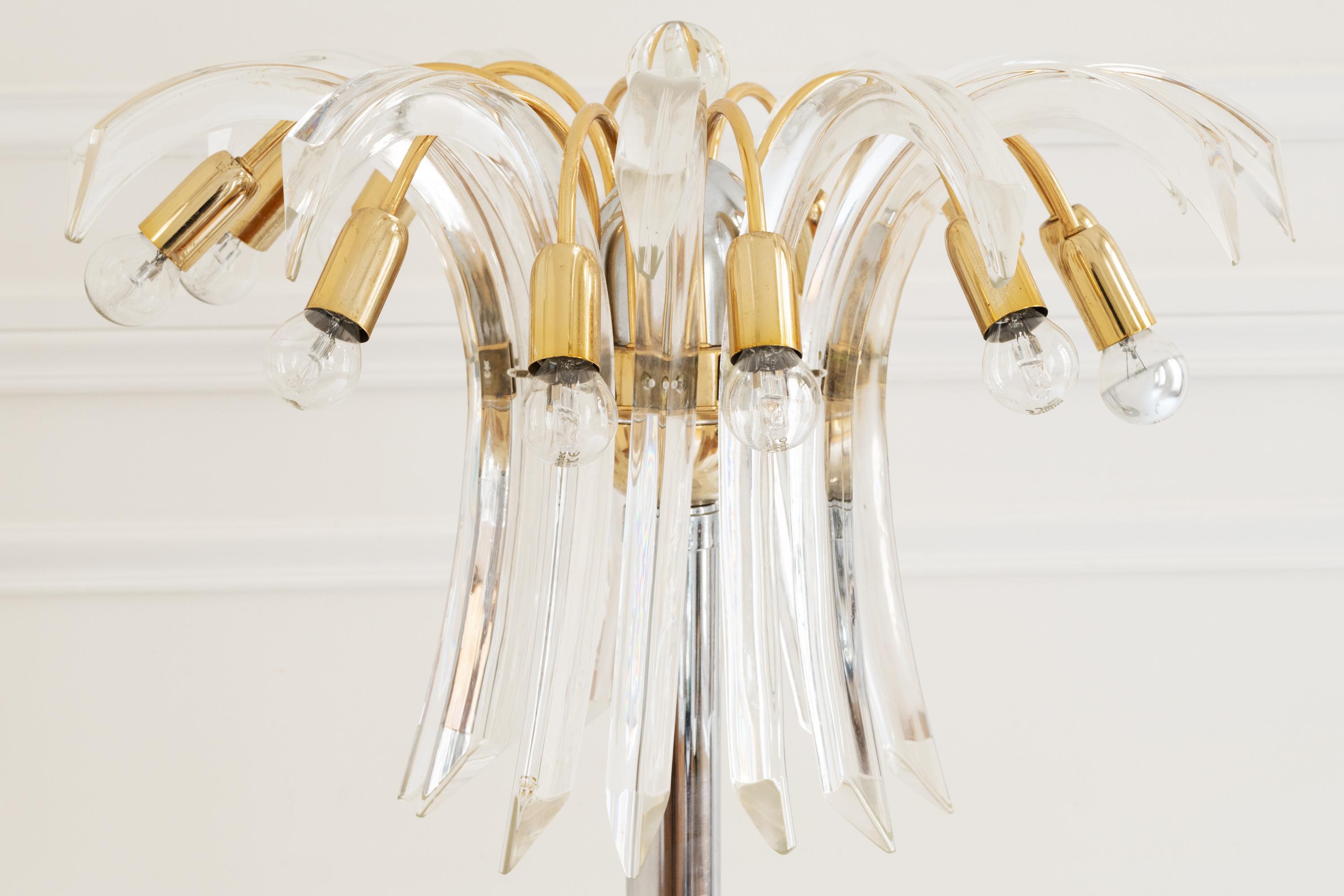 Fin du 20e siècle Vintage Unique Murano Style Glass & Brass Palm Table Lamp with 12 Lights Leaves en vente