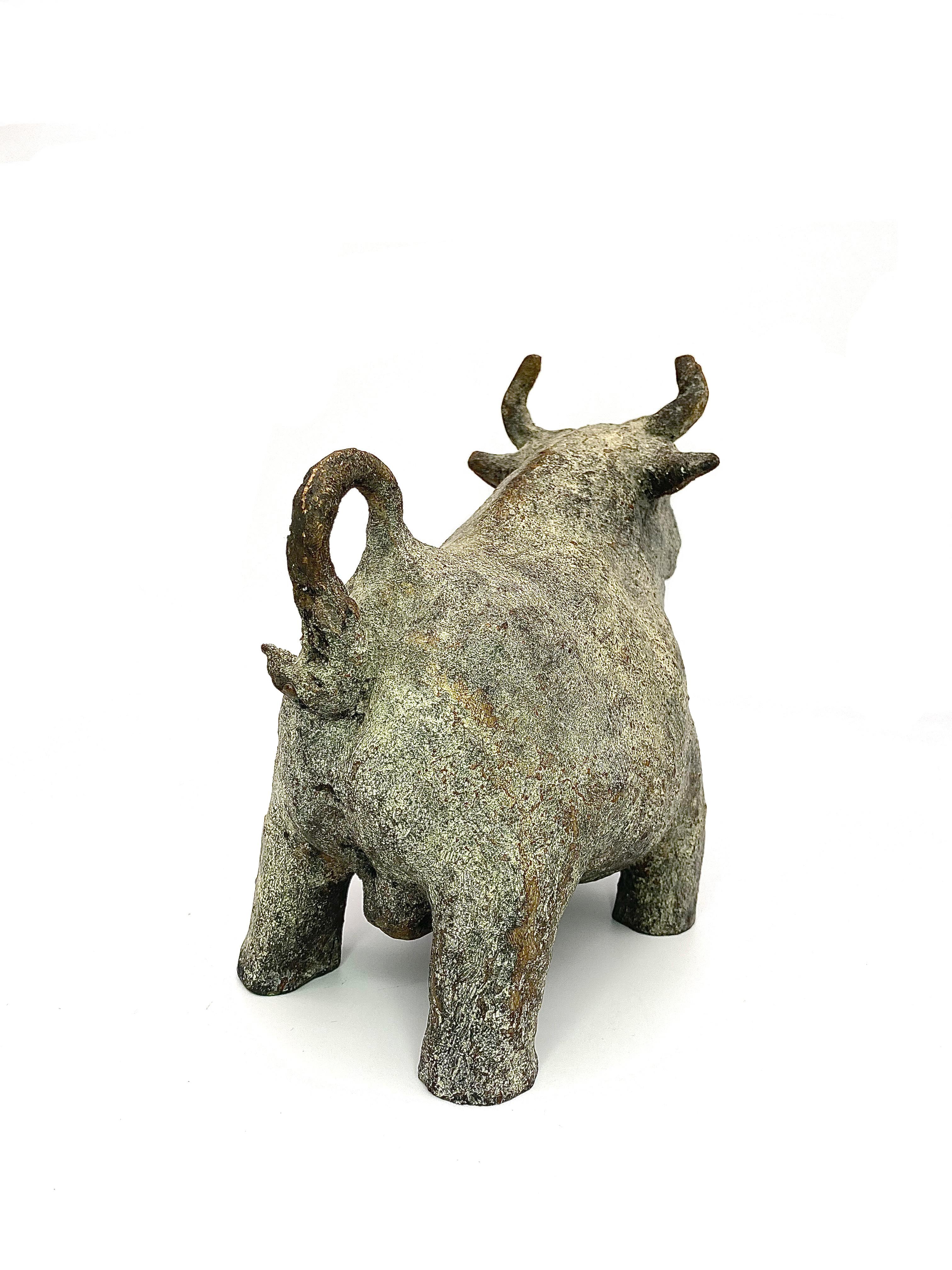 Moderne Véronique Motte, Sculpture de taureau en vente
