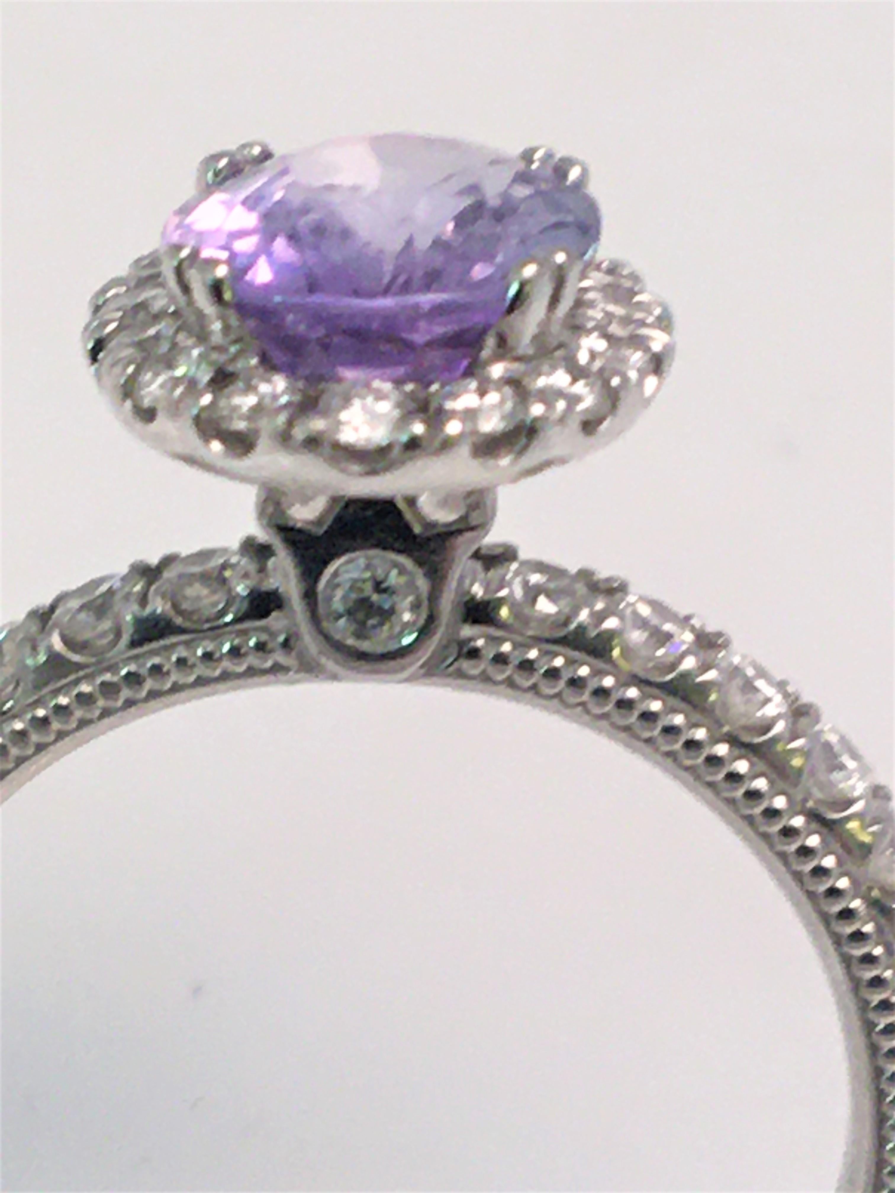 Taille ovale Verragio Bague en saphir violet et diamants en vente