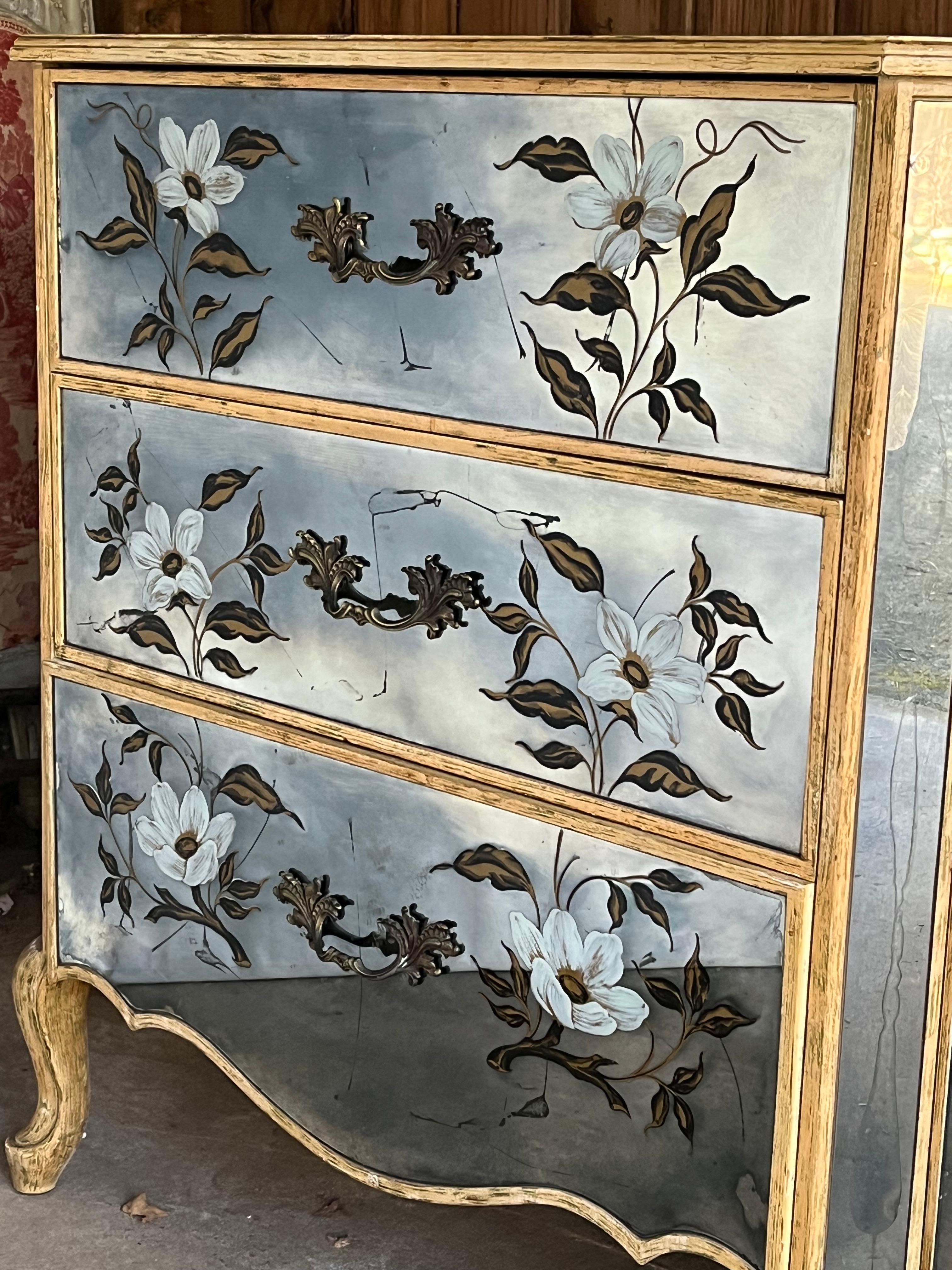 Hollywood Regency Verre Eglomise Double Dresser, Circa 1950 In Good Condition For Sale In Doylestown, PA