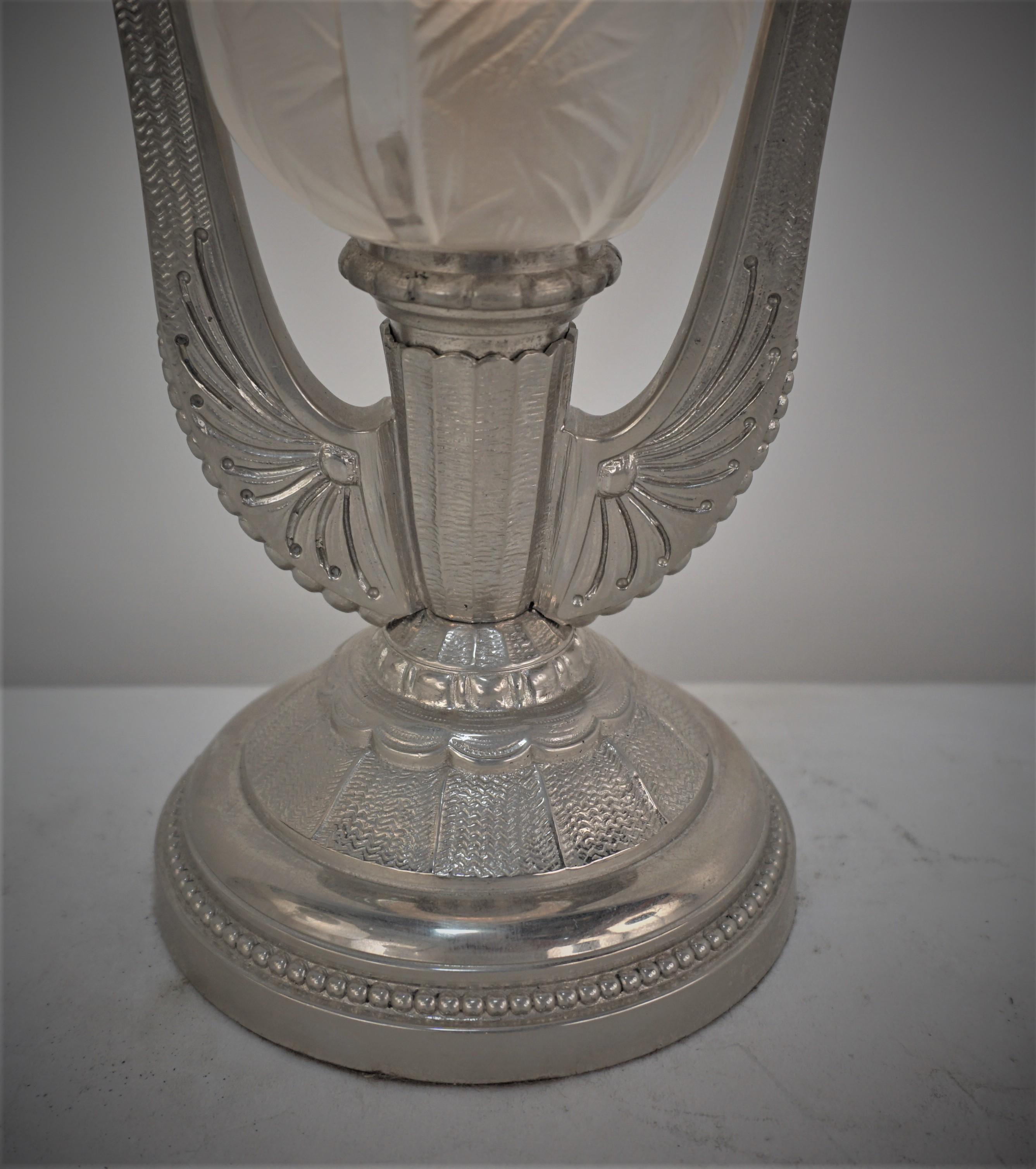 Verreries  Des Hanots  French Art Deco Table Lamp In Good Condition For Sale In Fairfax, VA
