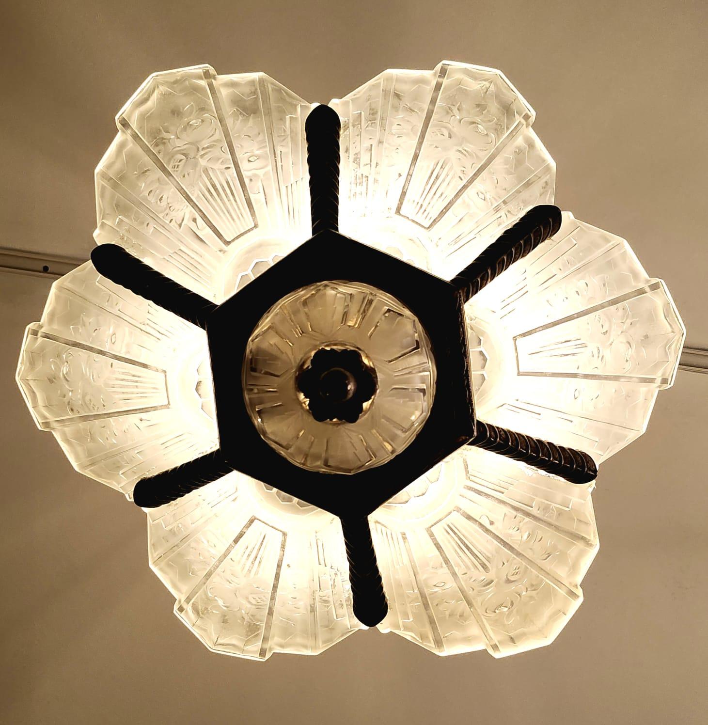 Art Verrier Des Hanots Lampadario a sospensione in stile Art Déco francese in vendita 1