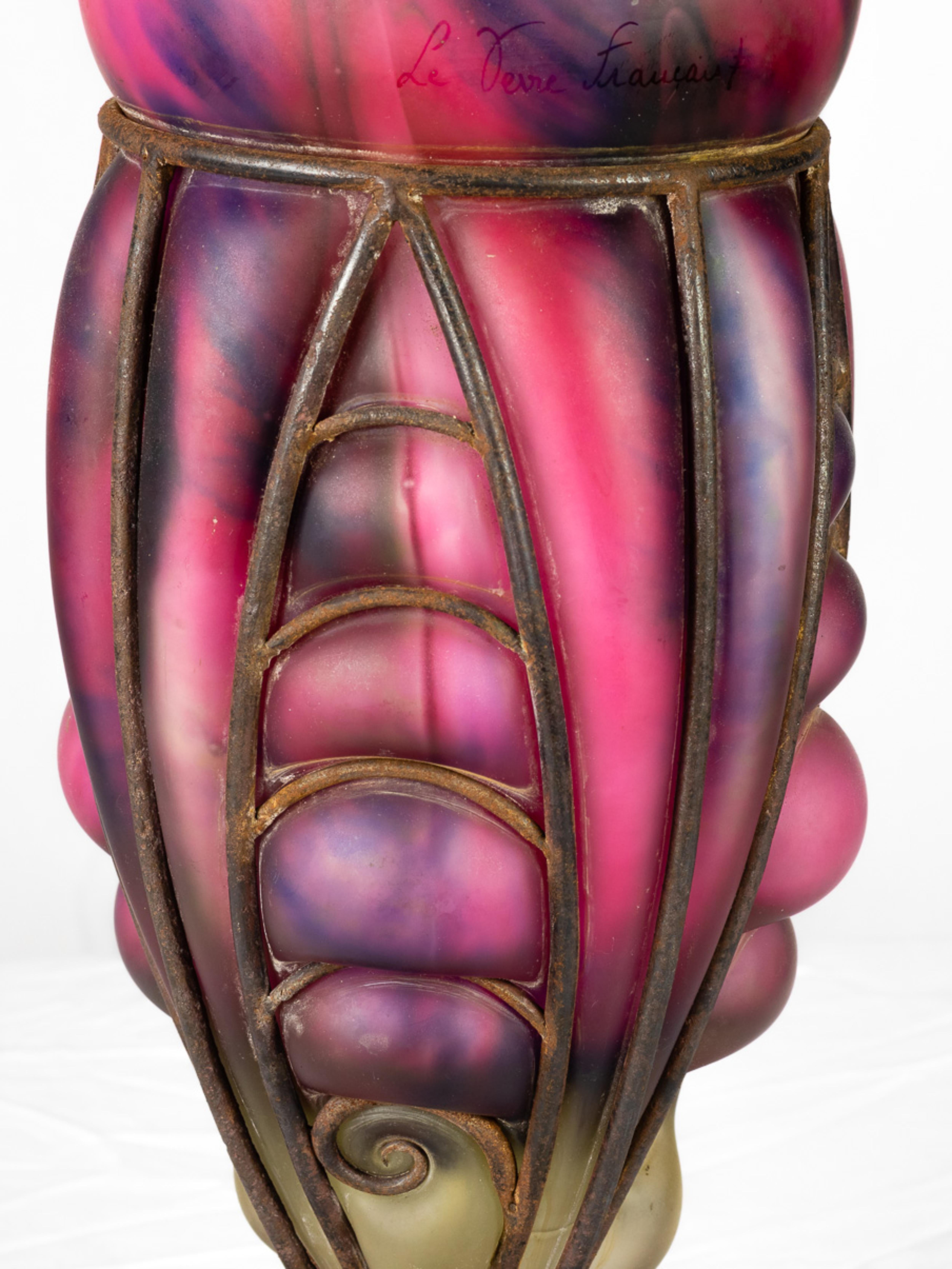French Verrrerie d'Art Lorrain Art Deco Glass Vase, 1925 For Sale
