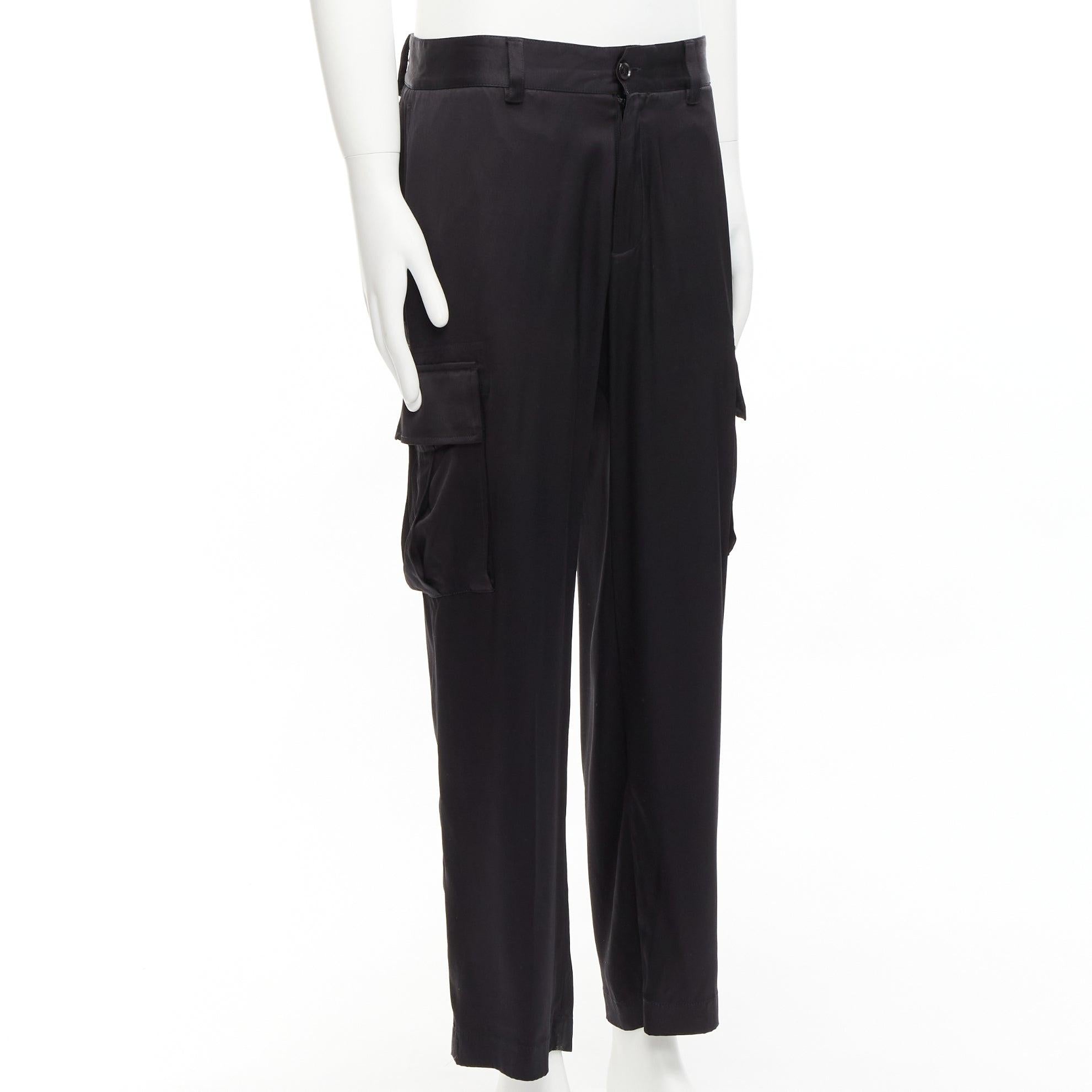 VERSACE 100% silk black cargo pockets wide leg trousers pants IT48 M In Good Condition For Sale In Hong Kong, NT
