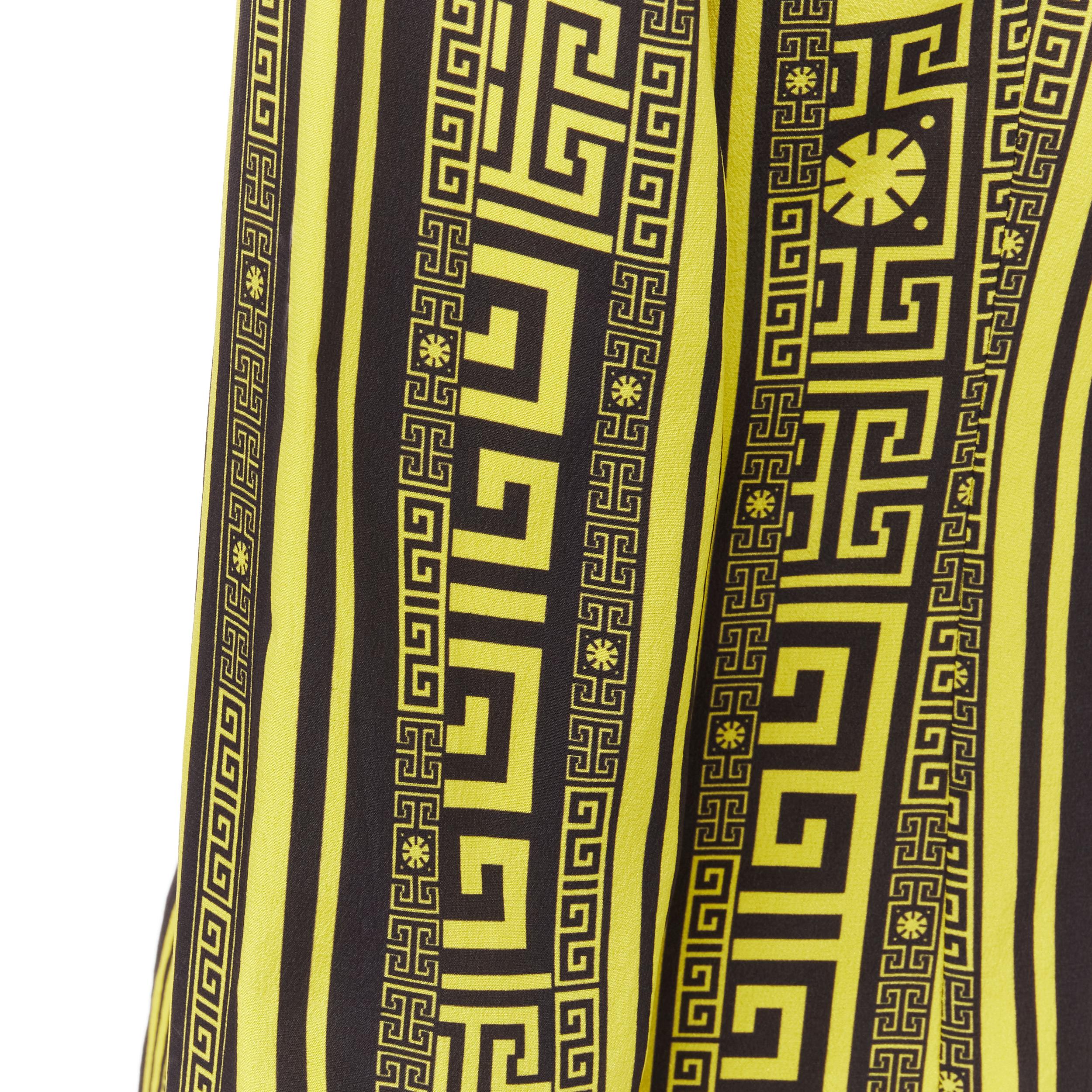 VERSACE 100% silk black gold Greca print Medusa button slim fit shirt IT38 XS For Sale 4