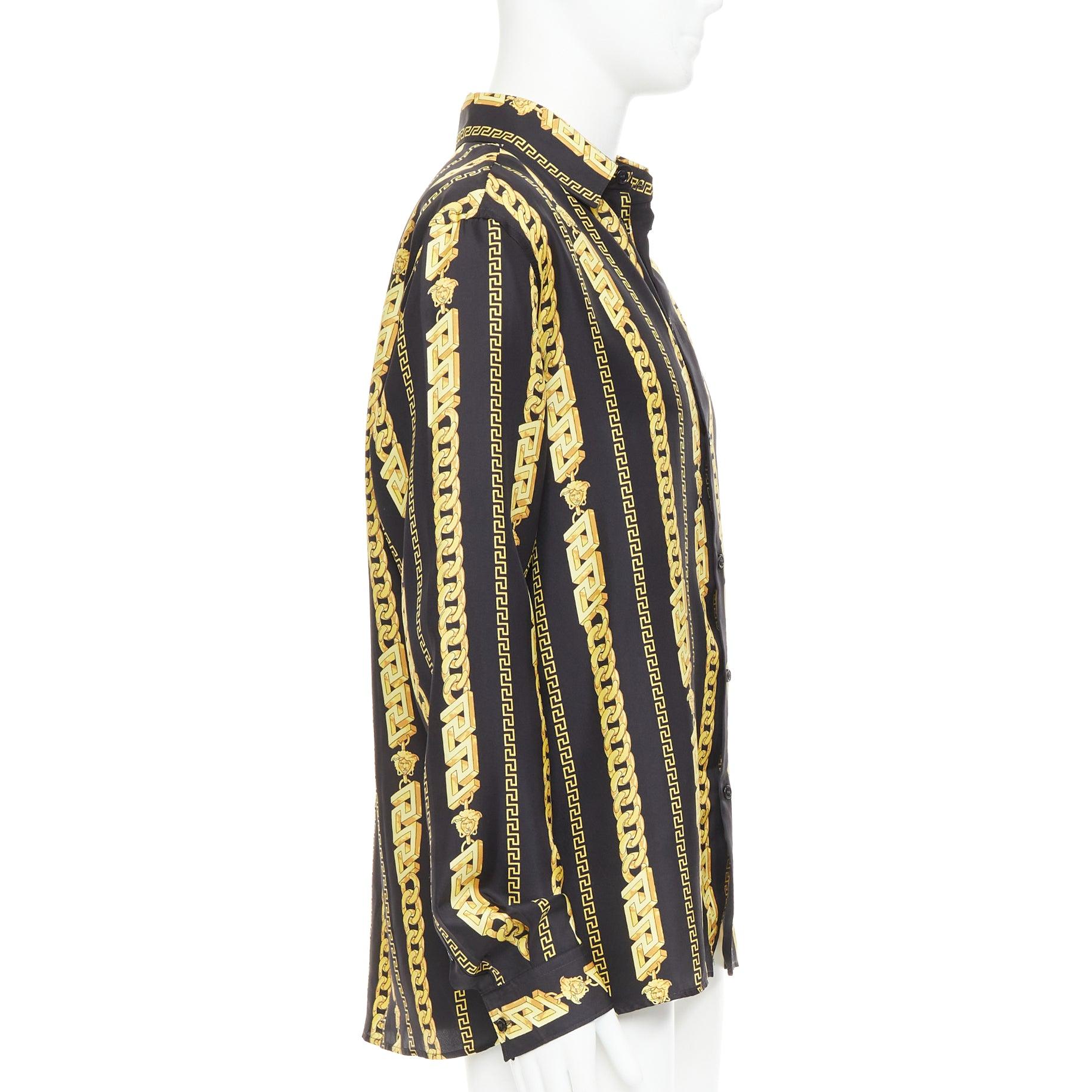 VERSACE 100% soie noire dorée Chaînes Medusa Chemise imprimée à maillons cubains IT54 XXL Neuf - En vente à Hong Kong, NT