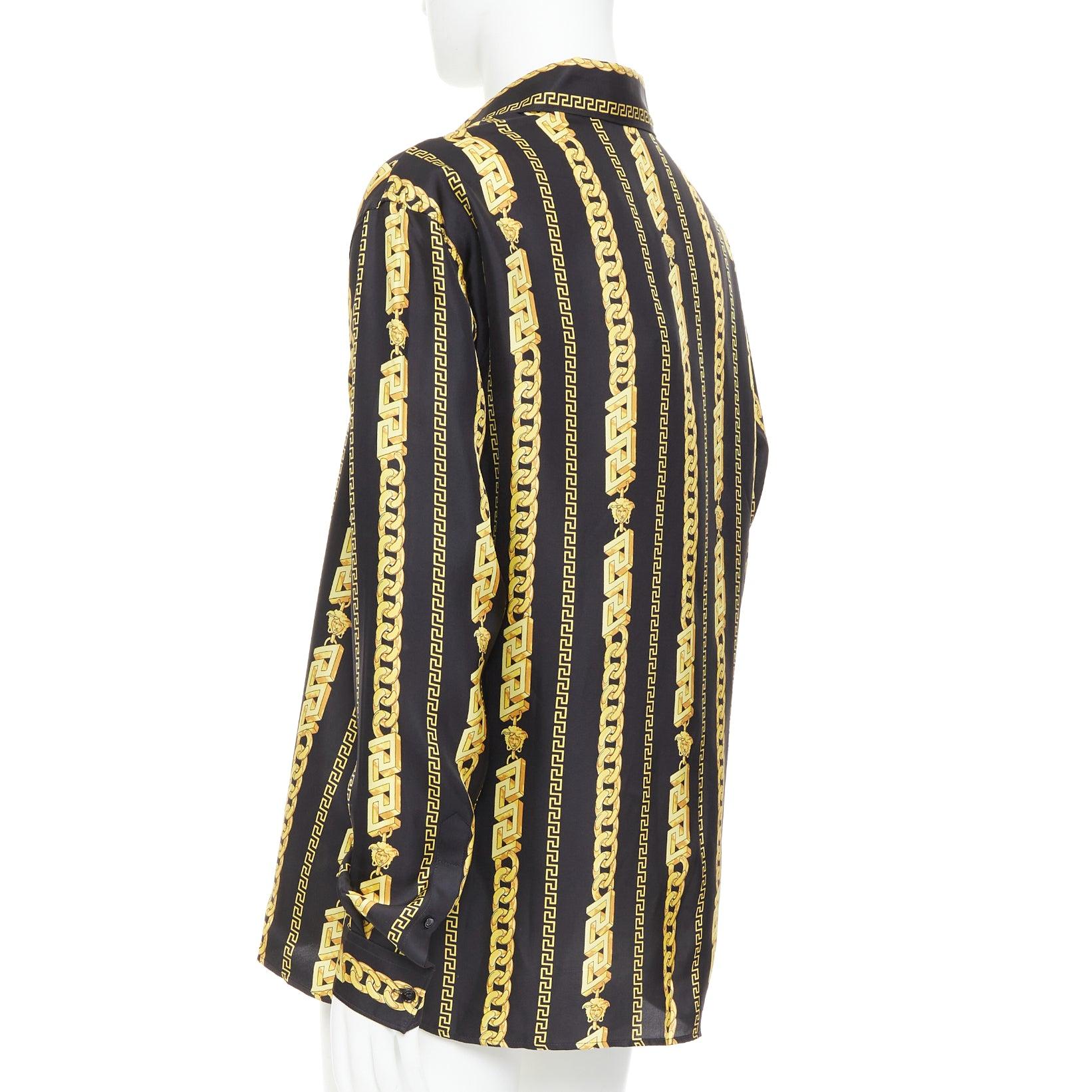 VERSACE 100% soie noire dorée Chaînes Medusa Chemise imprimée à maillons cubains IT54 XXL en vente 1
