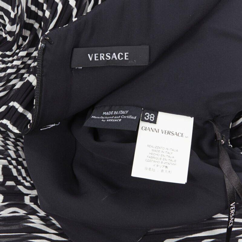 VERSACE 100% silk black white swirl print ruche pleated cocktail dress IT38 S For Sale 5
