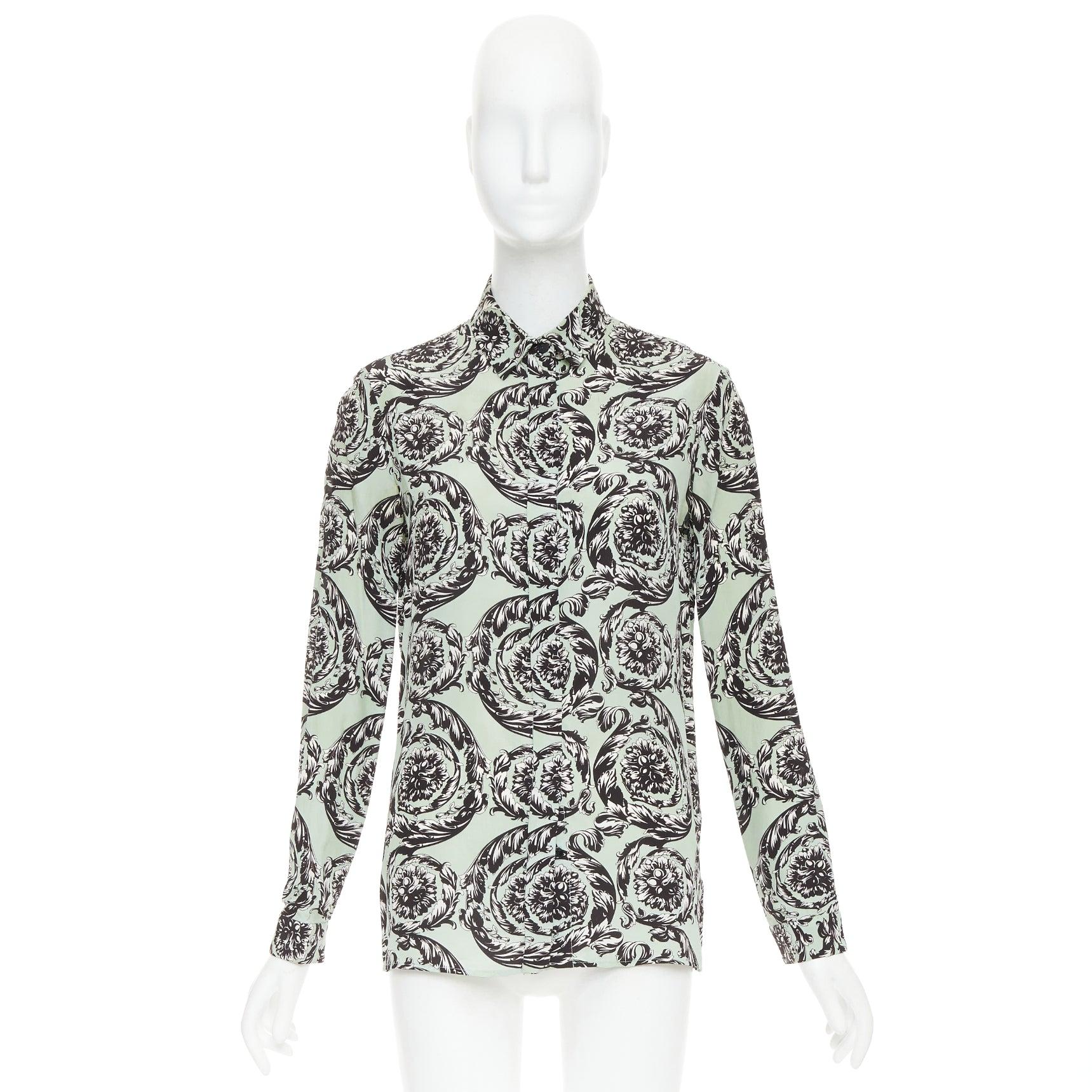 VERSACE 100% seta verde nero stampa floreale barocca camicia button up IT38 XS in vendita 4
