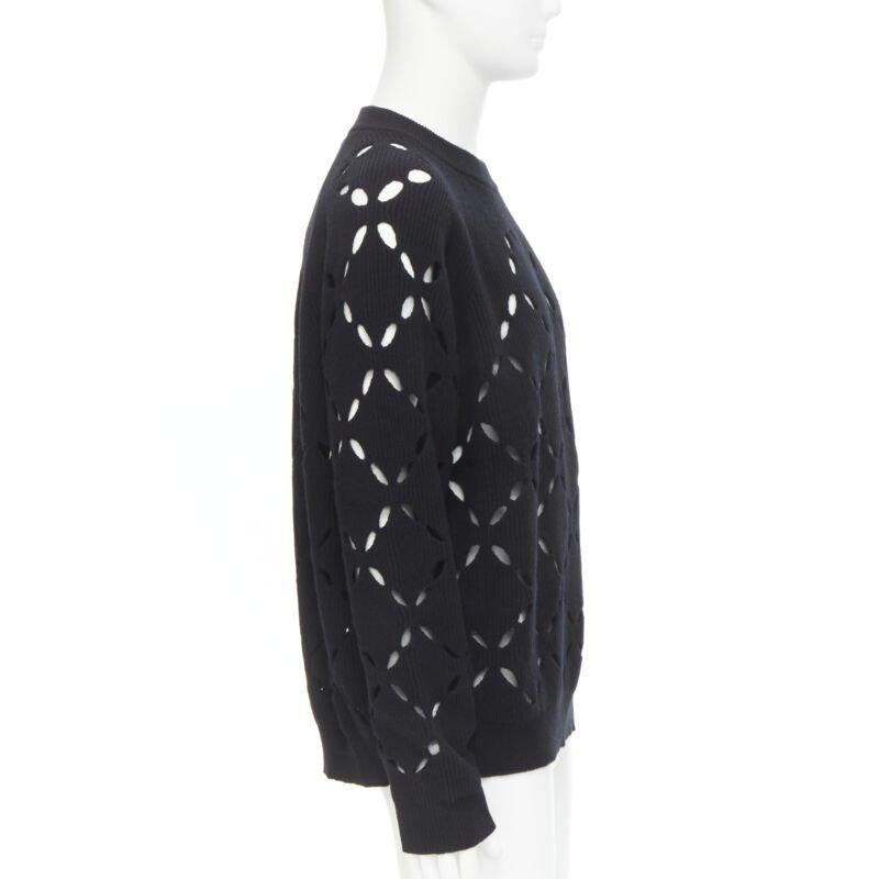 VERSACE 100% lana nera con diamanti e borchie Medusa EU52 XL In condizioni ottime in vendita a Hong Kong, NT