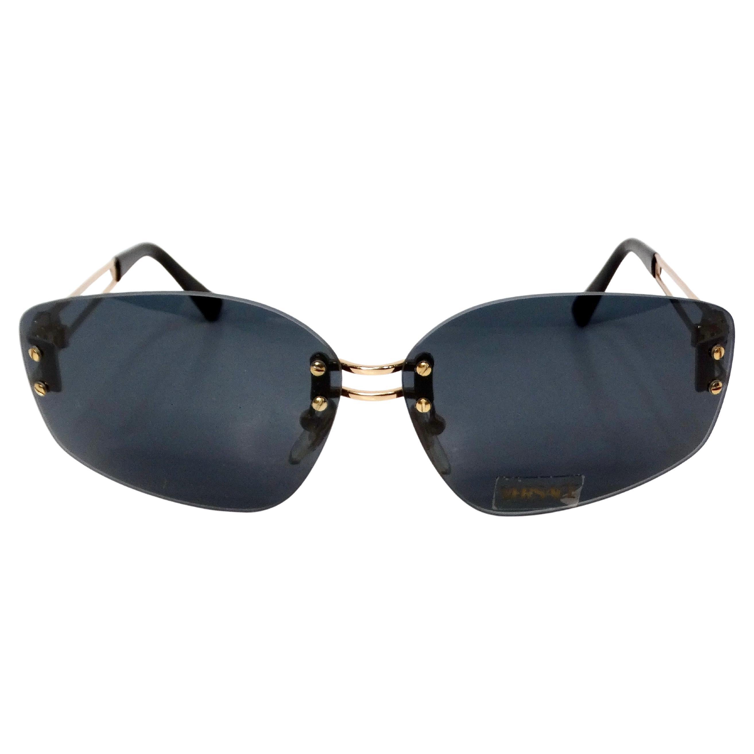 Versace 1990s Dark Blue Tinted and Gold-Tone Metal Rectangular Sunglasses For Sale 3