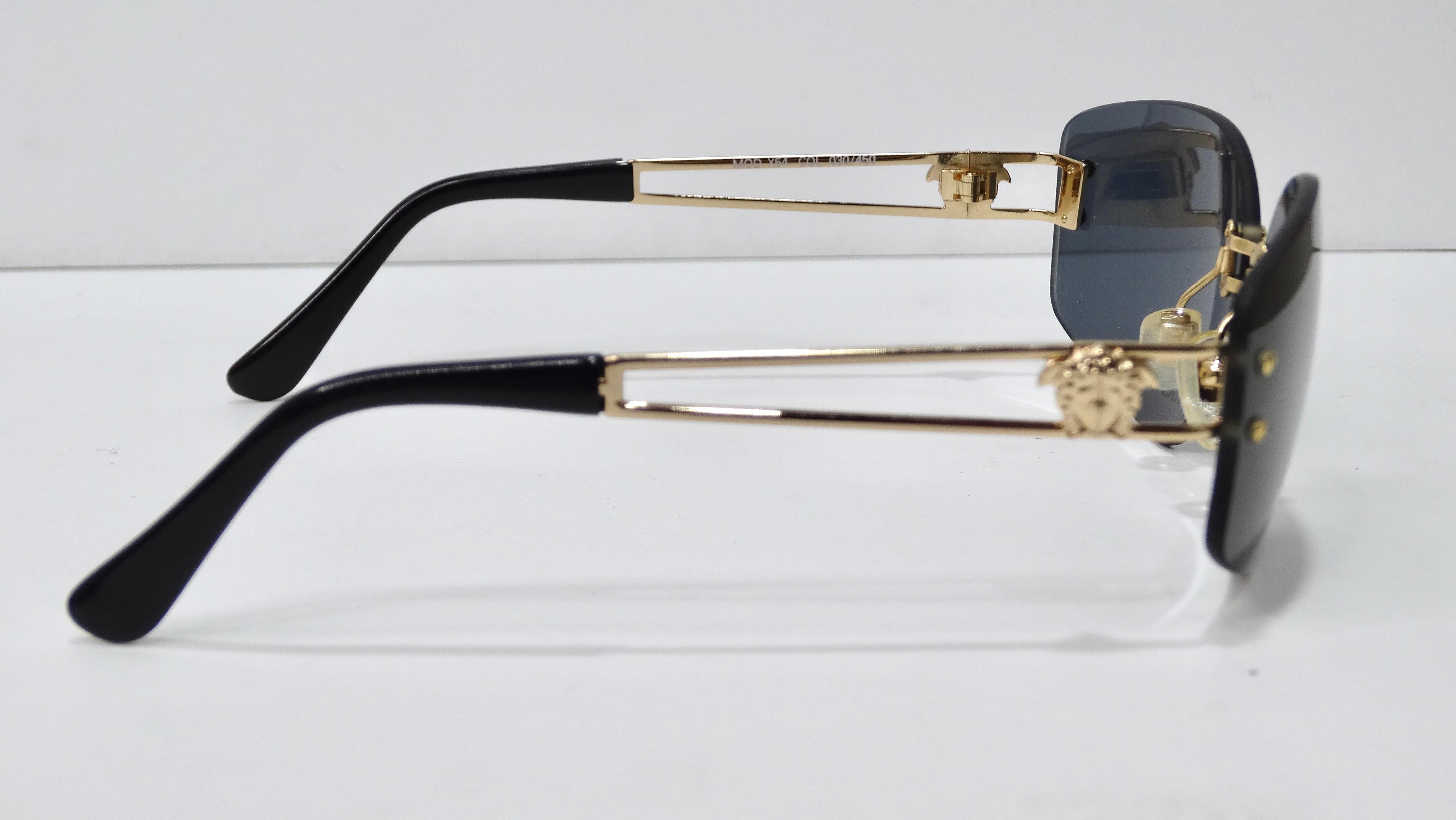 Gris Versace 1990's Gold Medusa Rectangle Sunglasses en vente