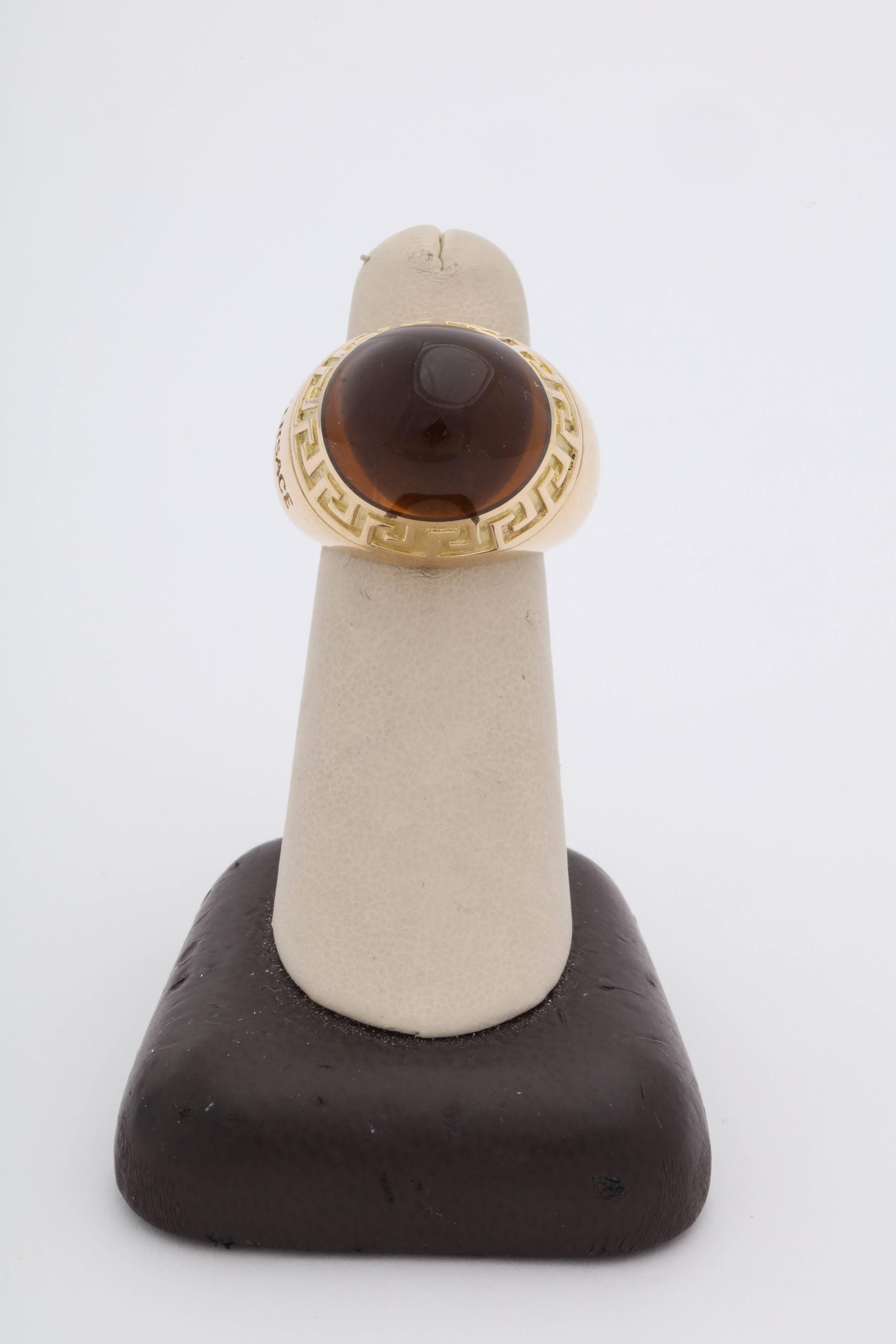 Versace 1990s Sugarloaf Cut Honey Citrine Greek Key Motif Gold Dome Ring In Good Condition In New York, NY