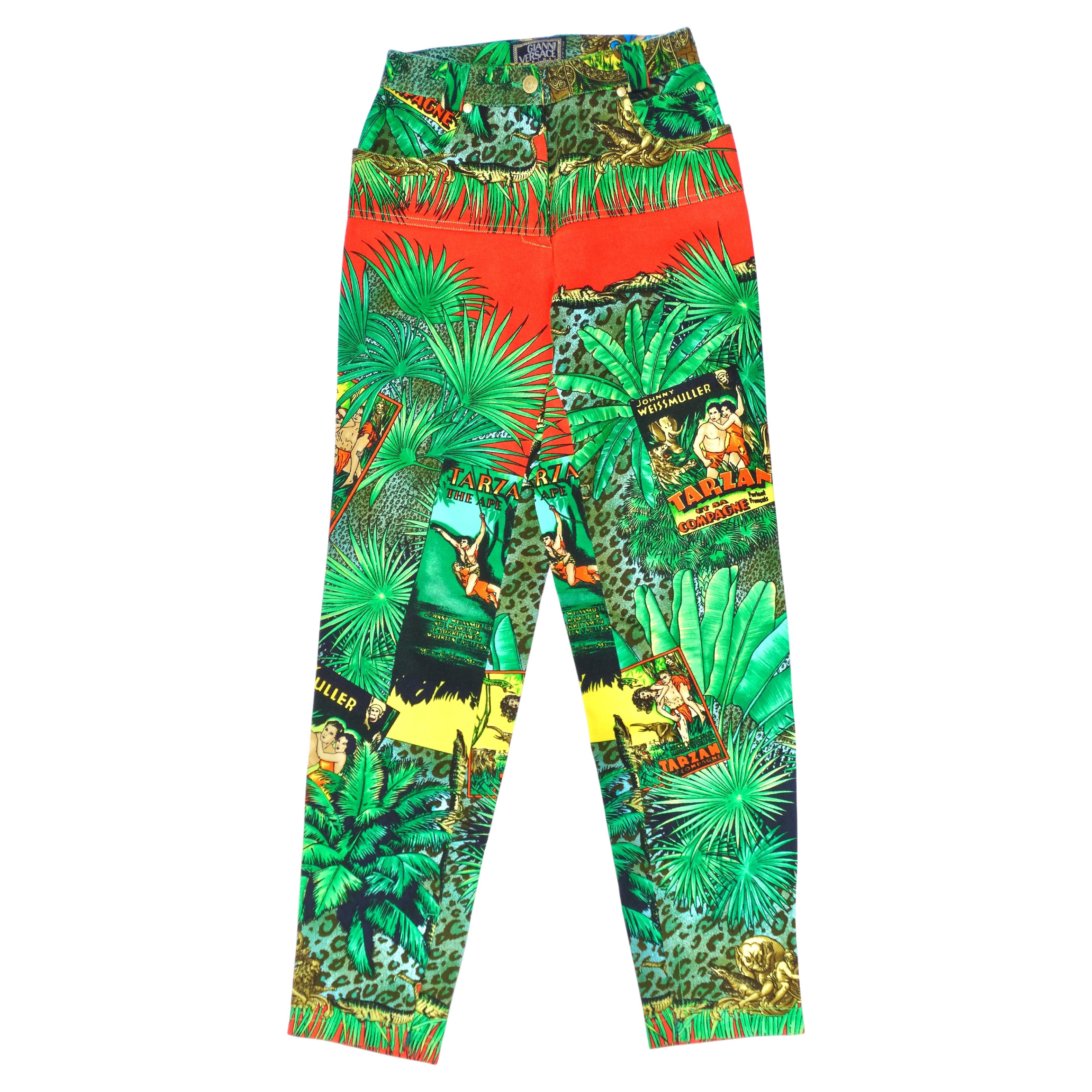  Versace 1990er Jeans mit Tarzan-Druck  im Angebot