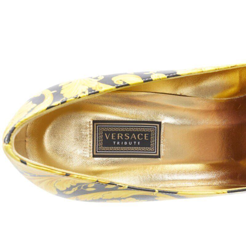 VERSACE 1992 Tribute Baroque Hibiscus barocco Medusa leather pump EU36.5 For Sale 5