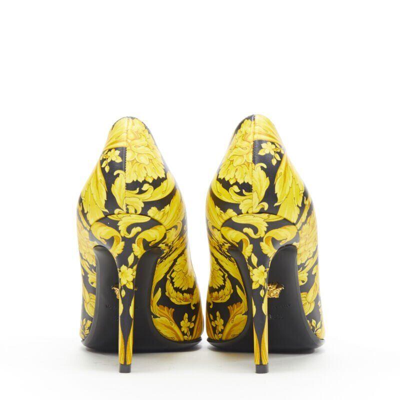 Women's VERSACE 1992 Tribute Baroque Hibiscus barocco Medusa leather pump EU36.5 For Sale