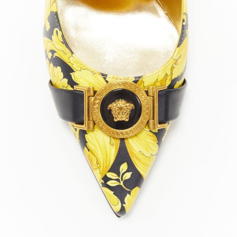 VERSACE 1992 Tribute Baroque Hibiscus barocco Medusa leather pump EU36.5 For Sale 2