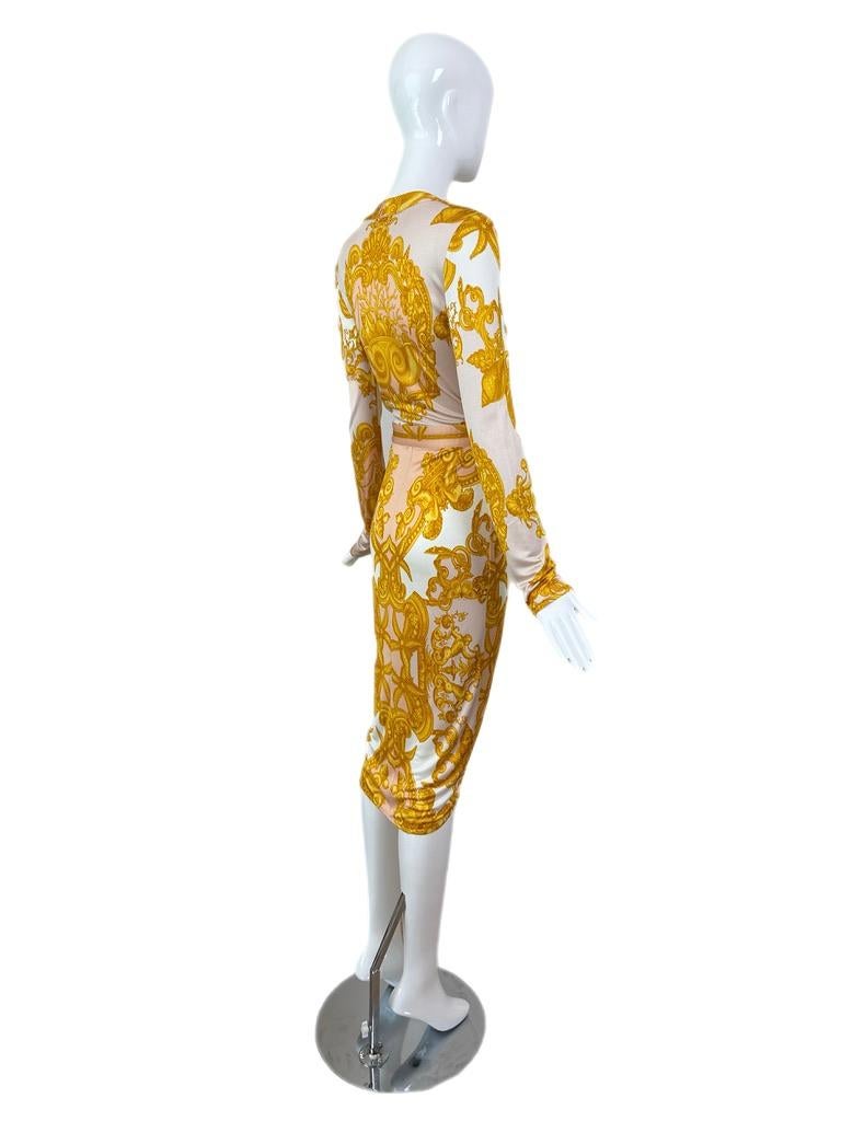 VERSACE 2005 Vintage Runway Barockes Wickelkleid mit Gürtel im Angebot 5