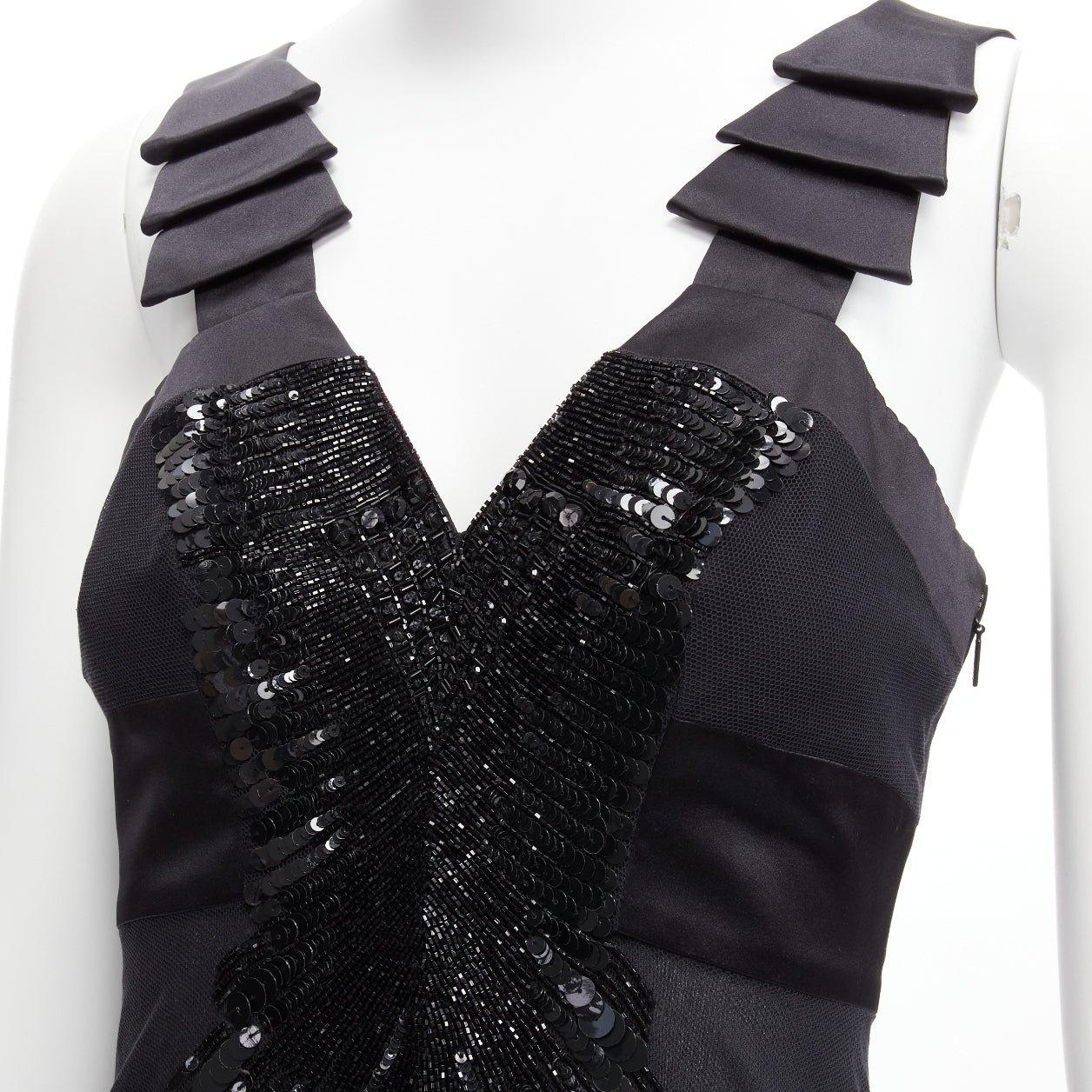 rare VERSACE 2008 black sequins bead embellishment satin ruffle pleated strap dress IT38 XS
Reference: TGAS/D00408
Brand: Versace
Designer: Donatella Versace
Material: Cotton, Silk
Color: Black
Pattern: Solid
Closure: Zip
Extra Details: Side zip