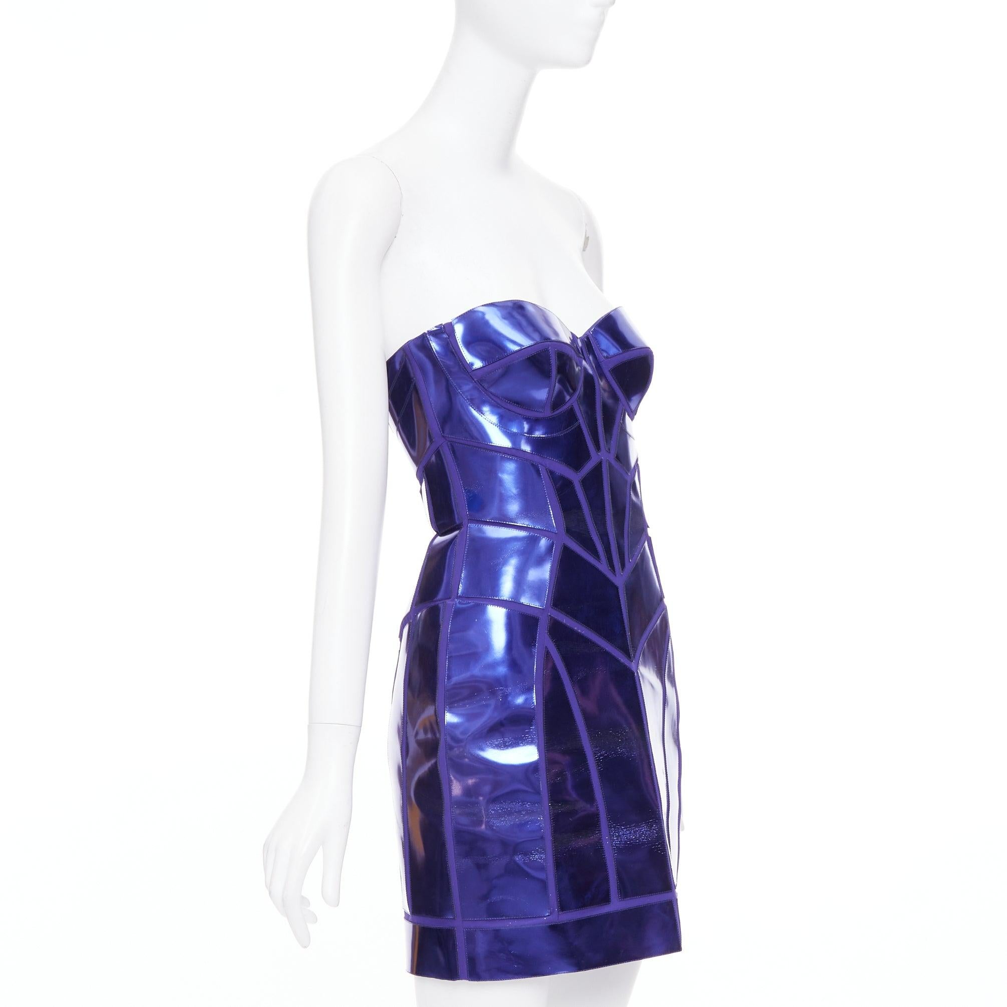 Grigio VERSACE 2010 Abito a corsetto in pelle di seta metallizzata blu-viola IT38 XS in vendita