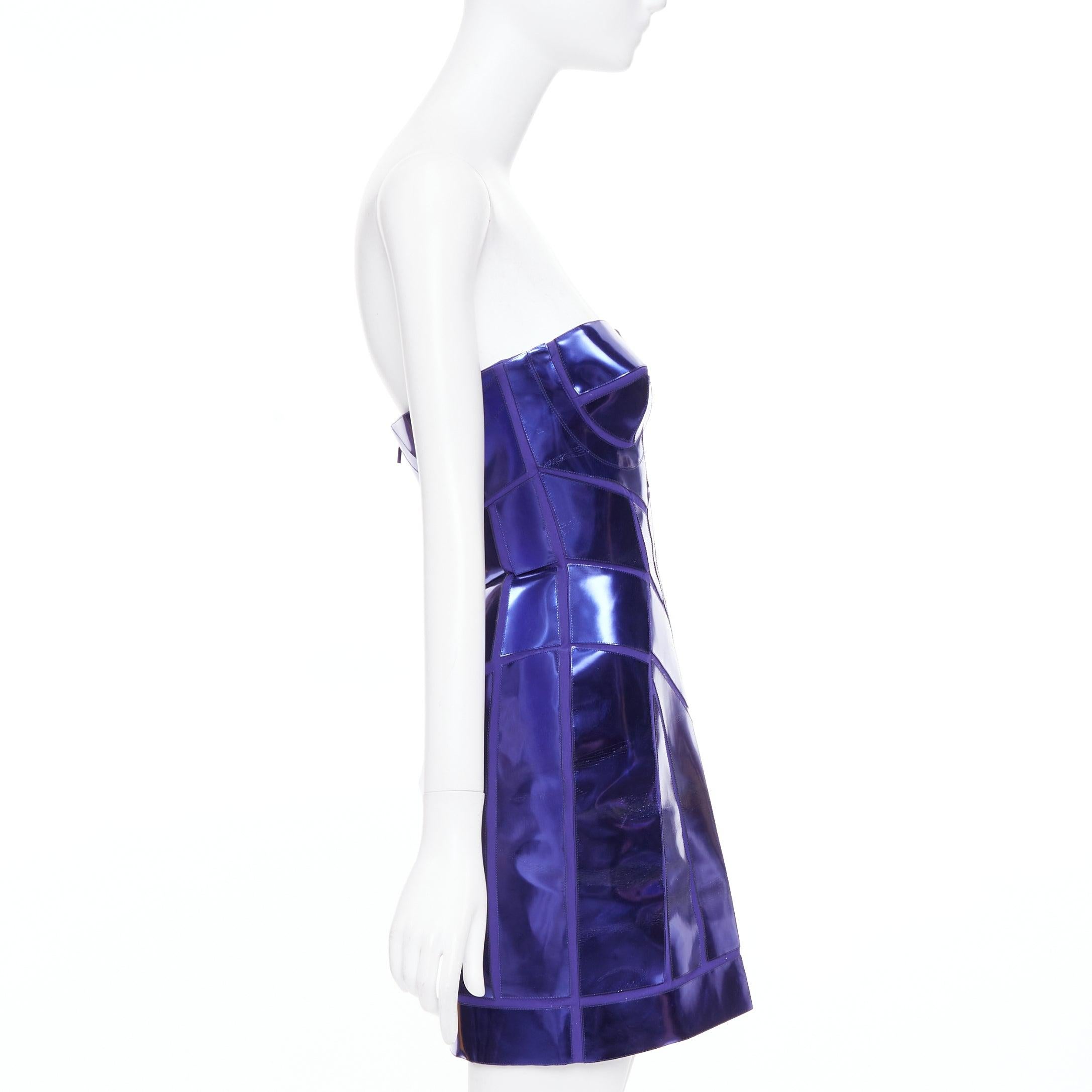 VERSACE 2010 Abito a corsetto in pelle di seta metallizzata blu-viola IT38 XS In condizioni discrete in vendita a Hong Kong, NT