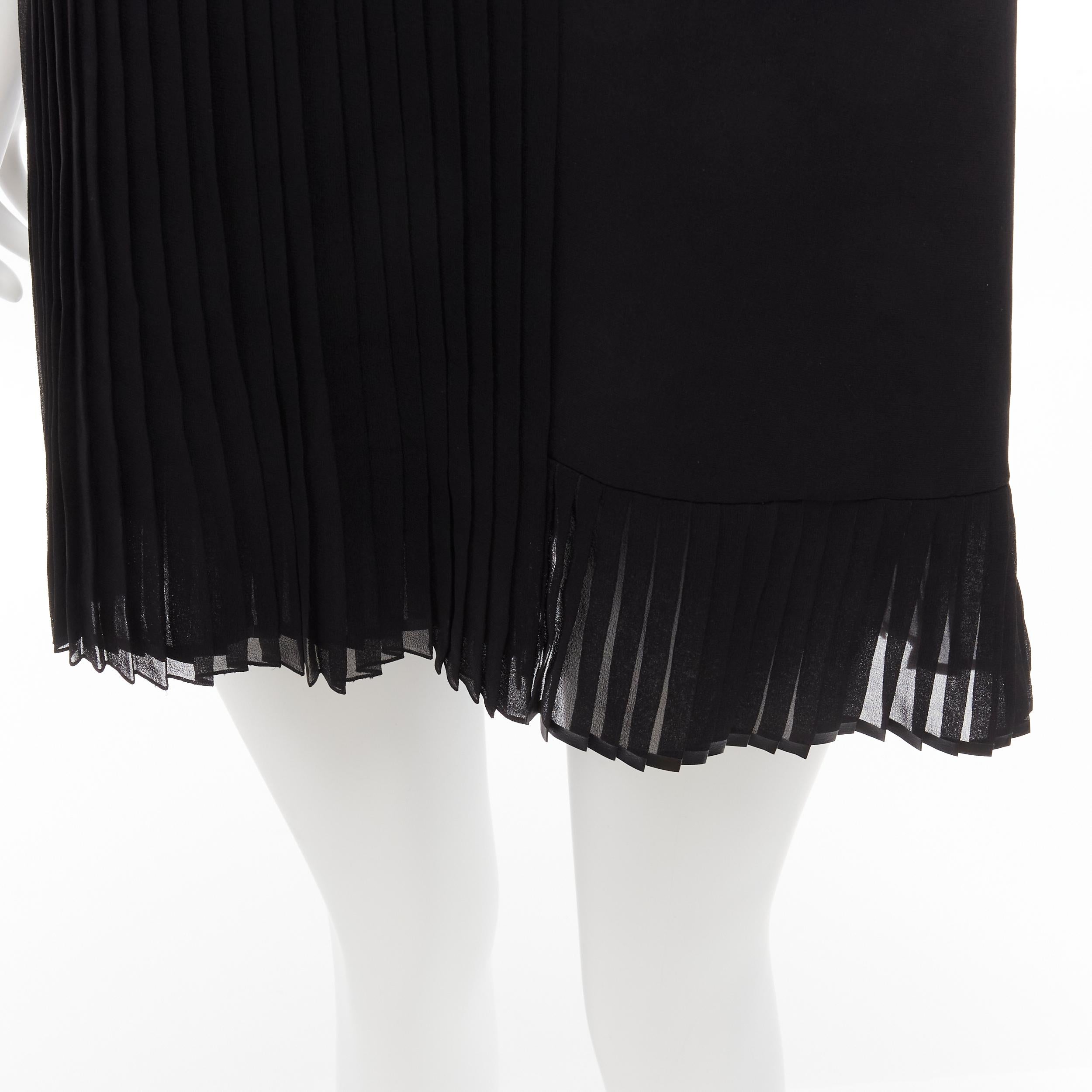 VERSACE 2015 black silk lace V-neck chainmail trim pleated mini dress IT40 S For Sale 3